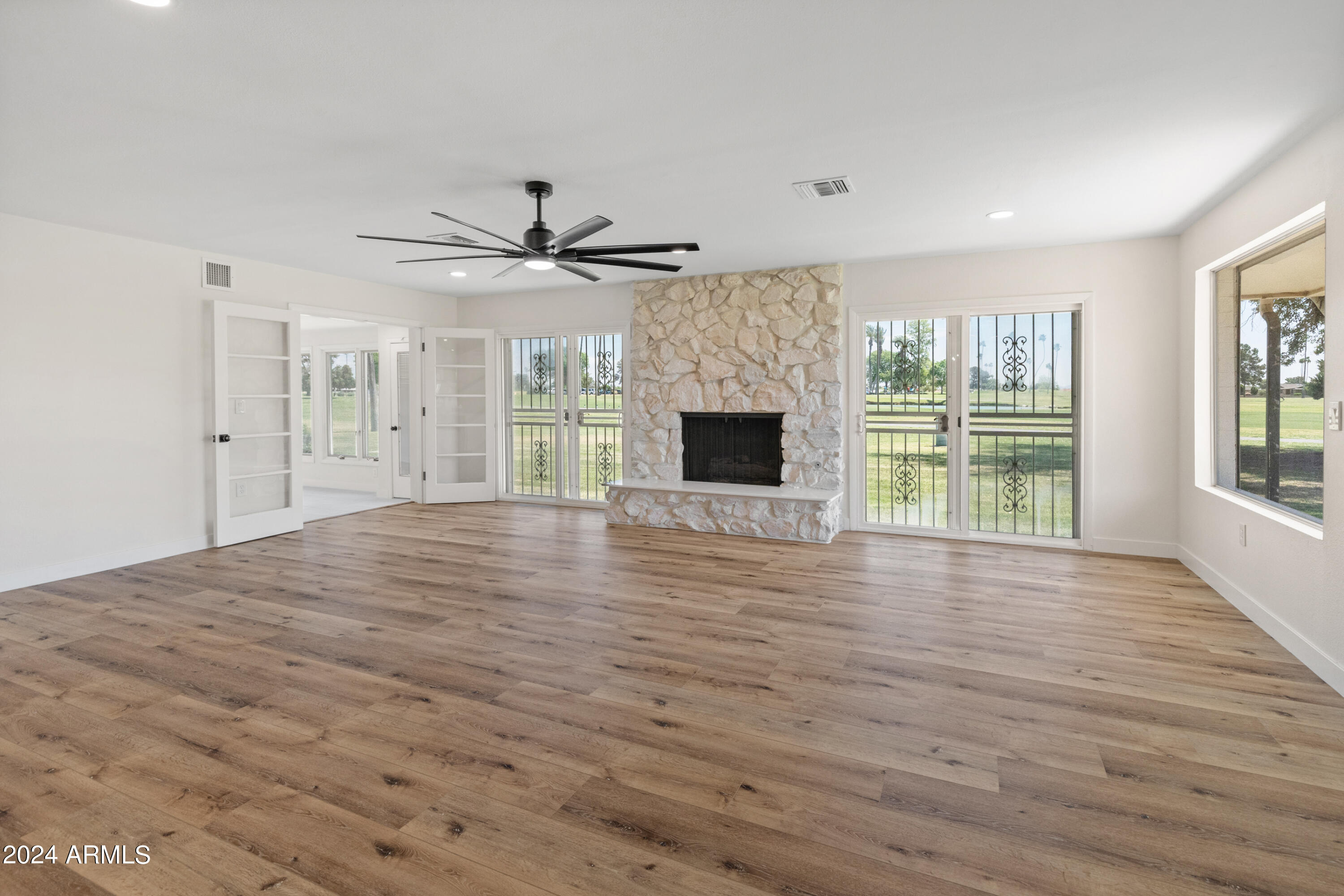 10534 W TROPICANA Circle