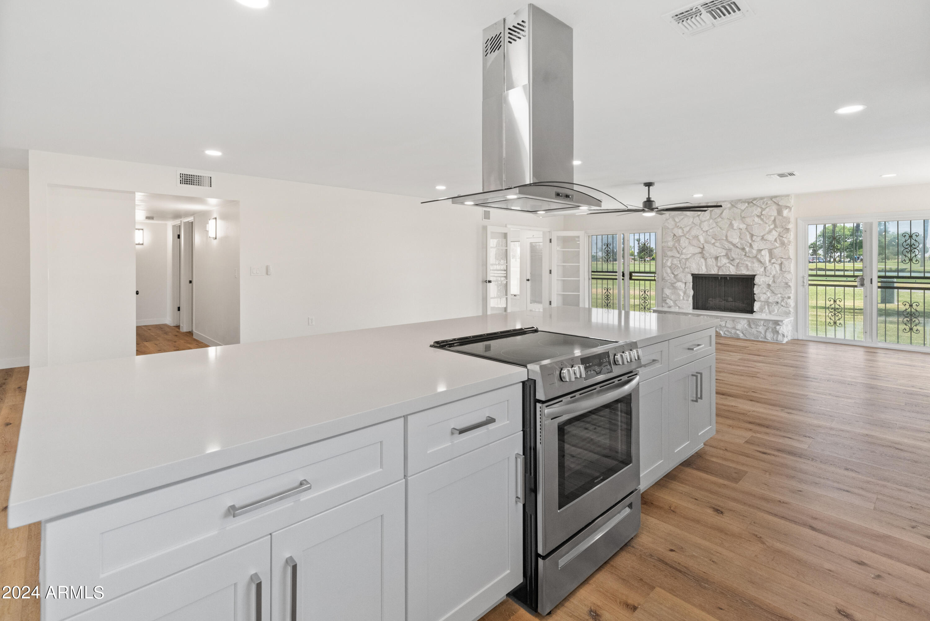 10534 W TROPICANA Circle