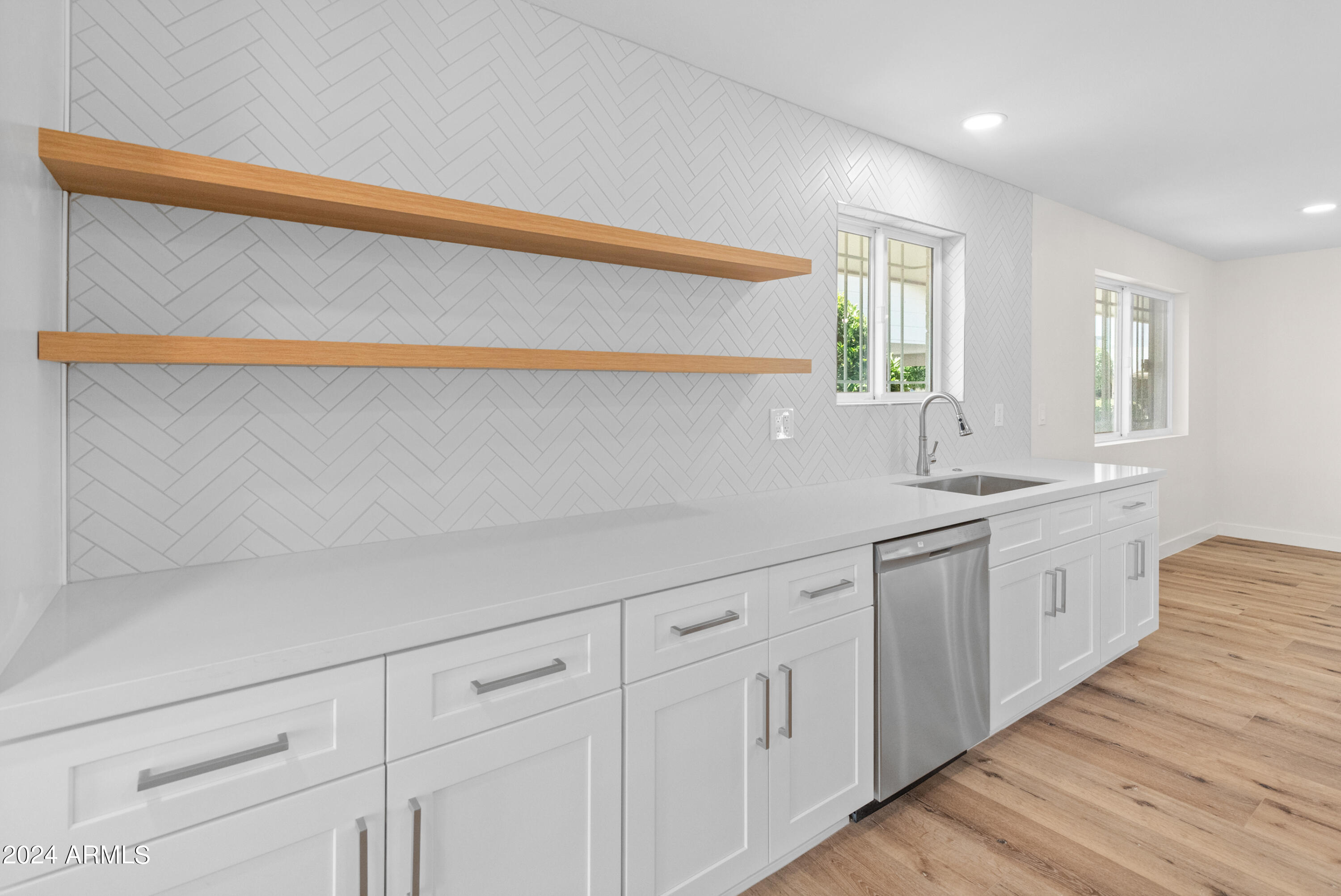 10534 W TROPICANA Circle