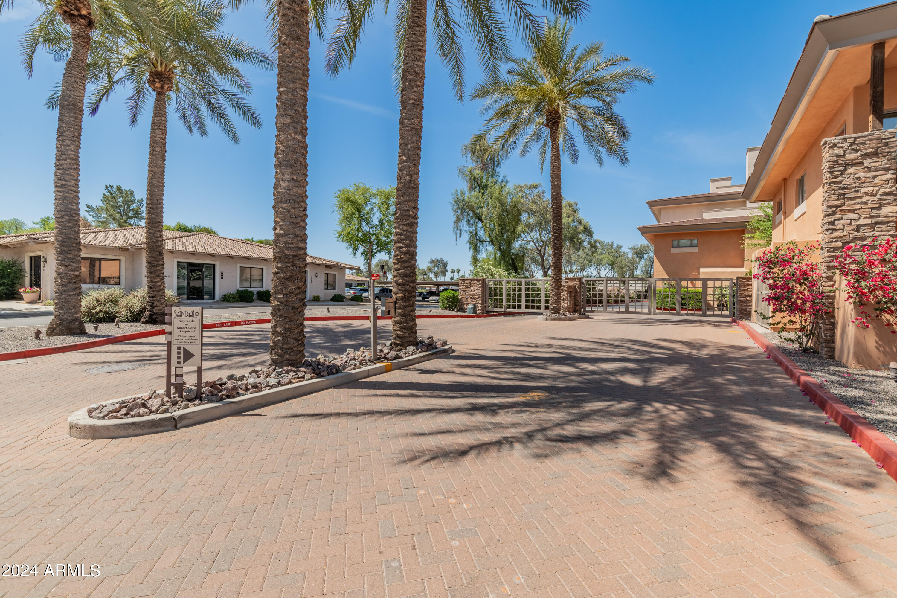 6940 E Cochise Road # 1039