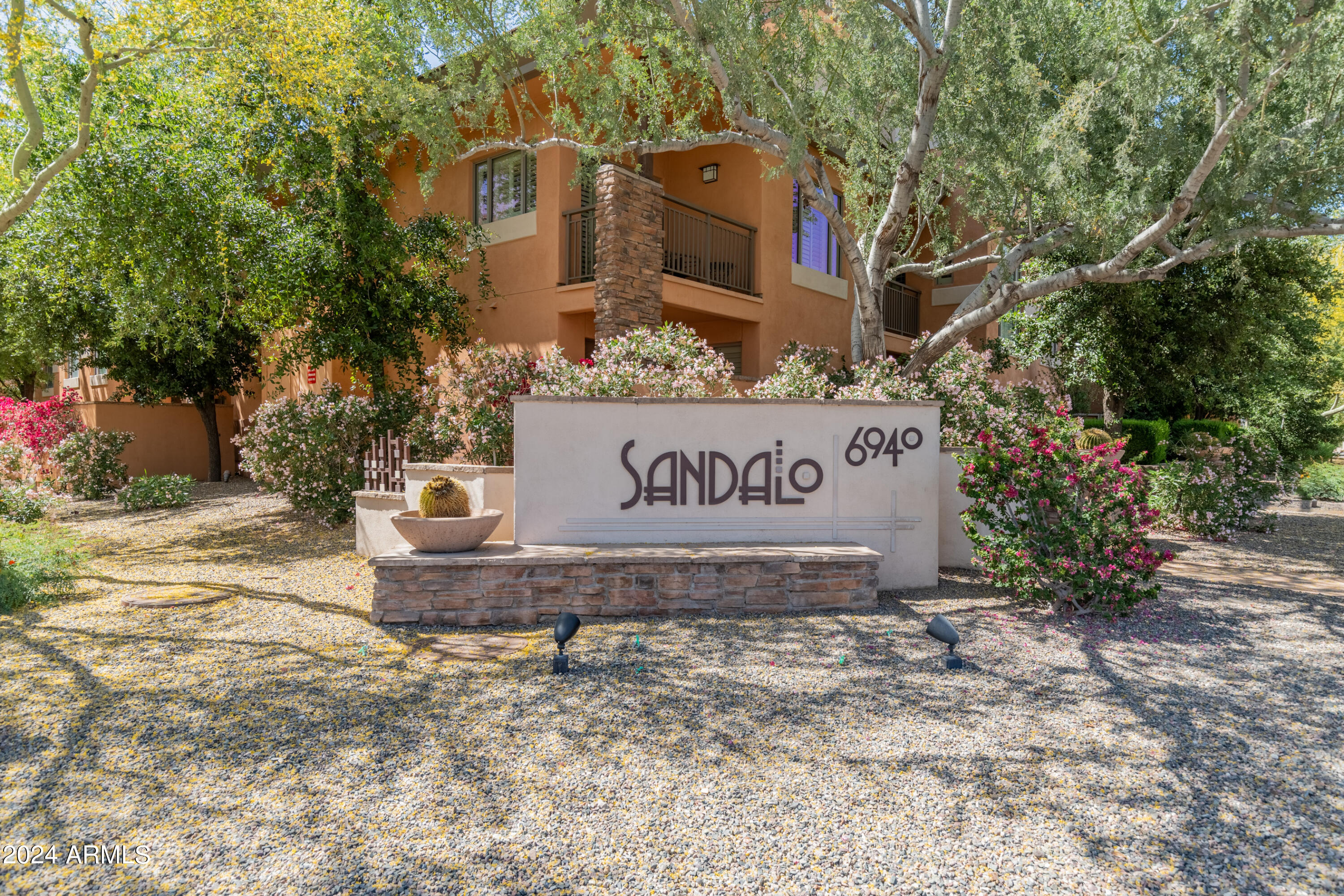 6940 E Cochise Road # 1039