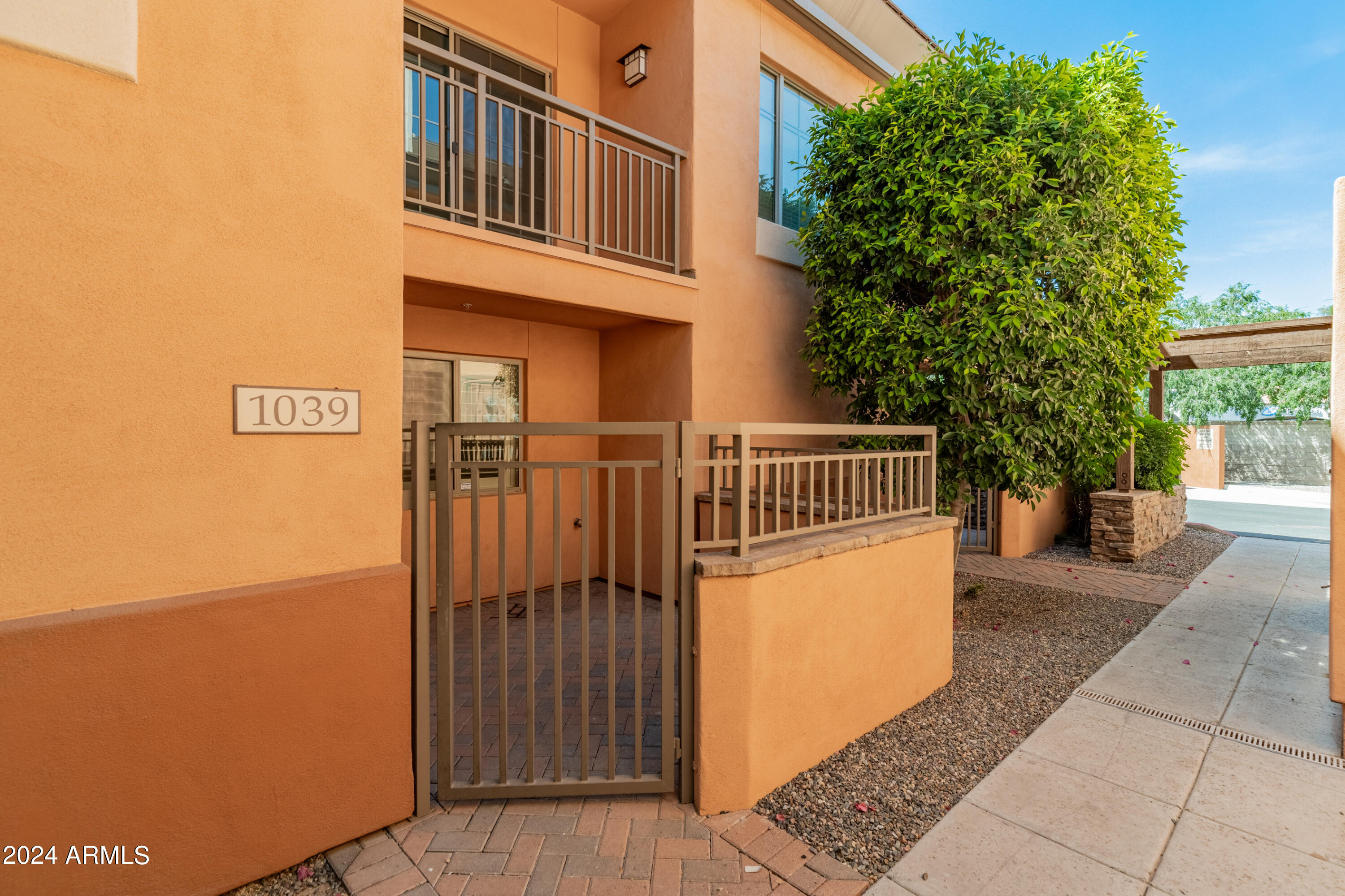 6940 E Cochise Road # 1039