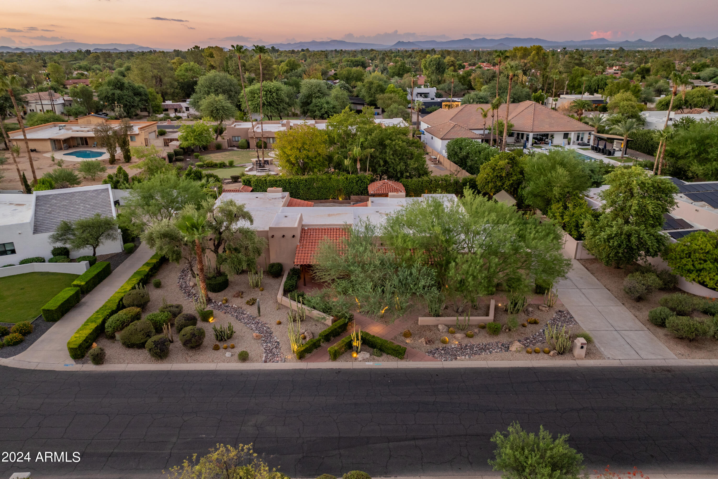 5428 E Oakhurst Way