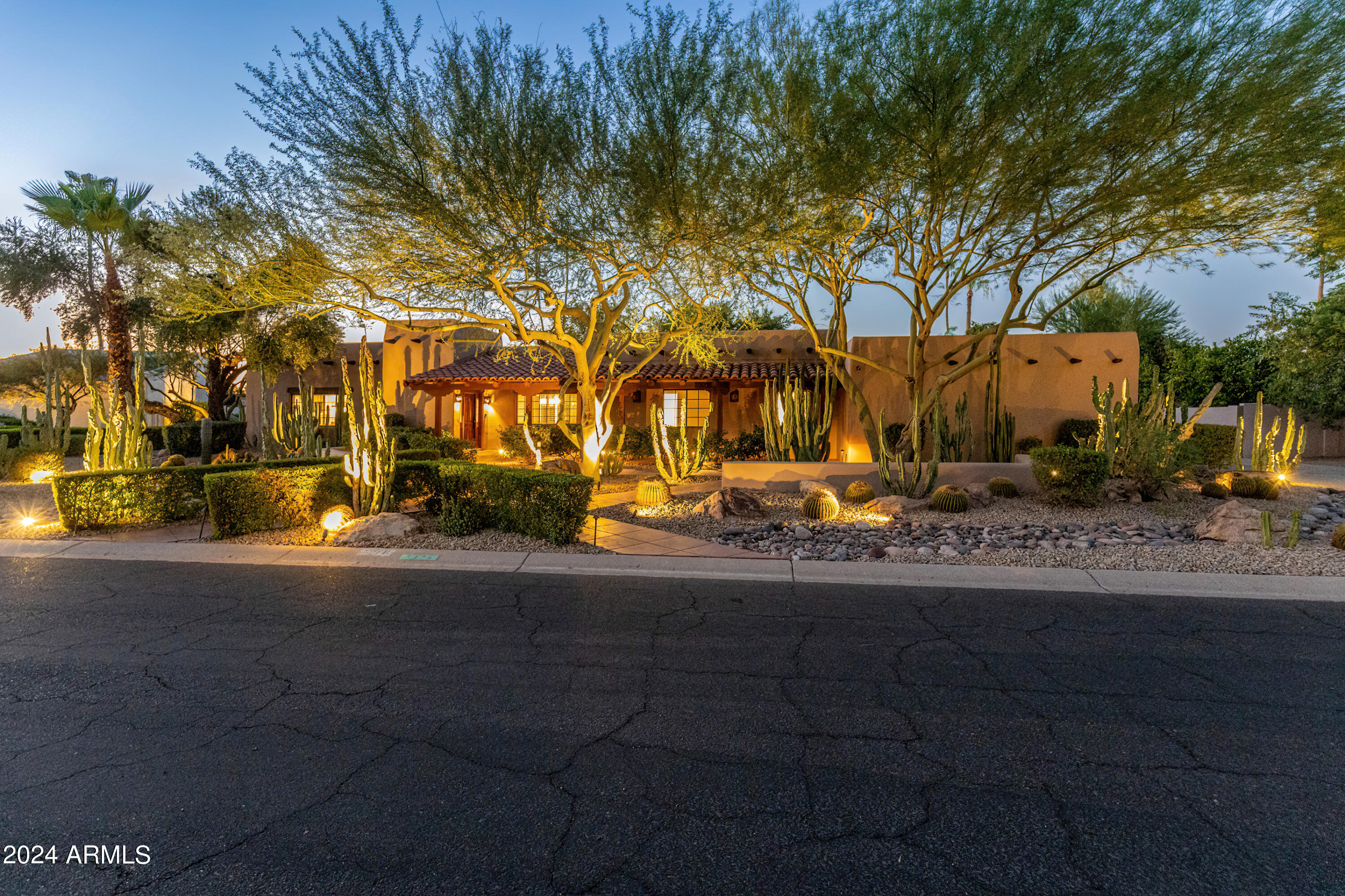 5428 E Oakhurst Way