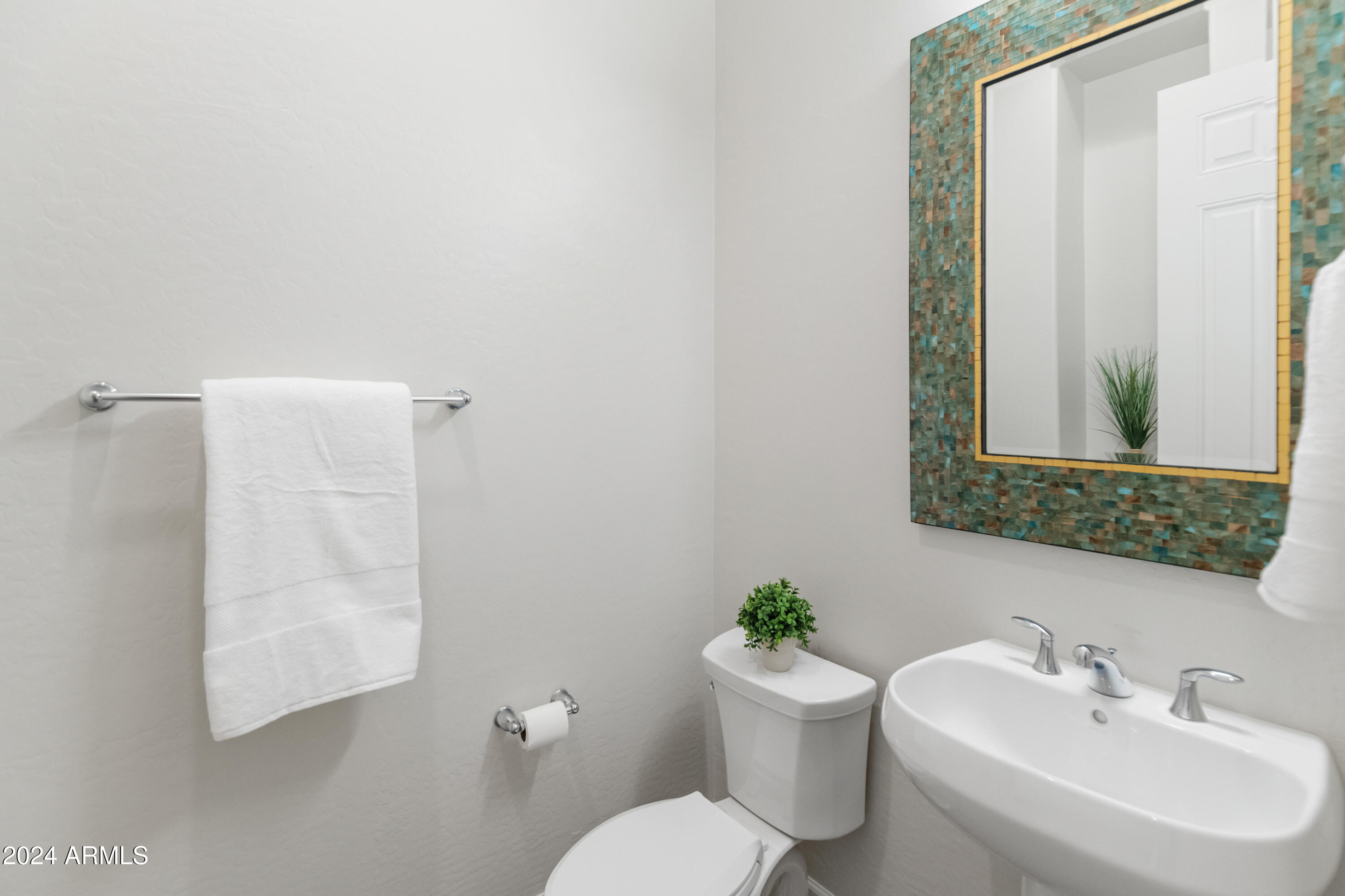 5309 E Barwick Drive