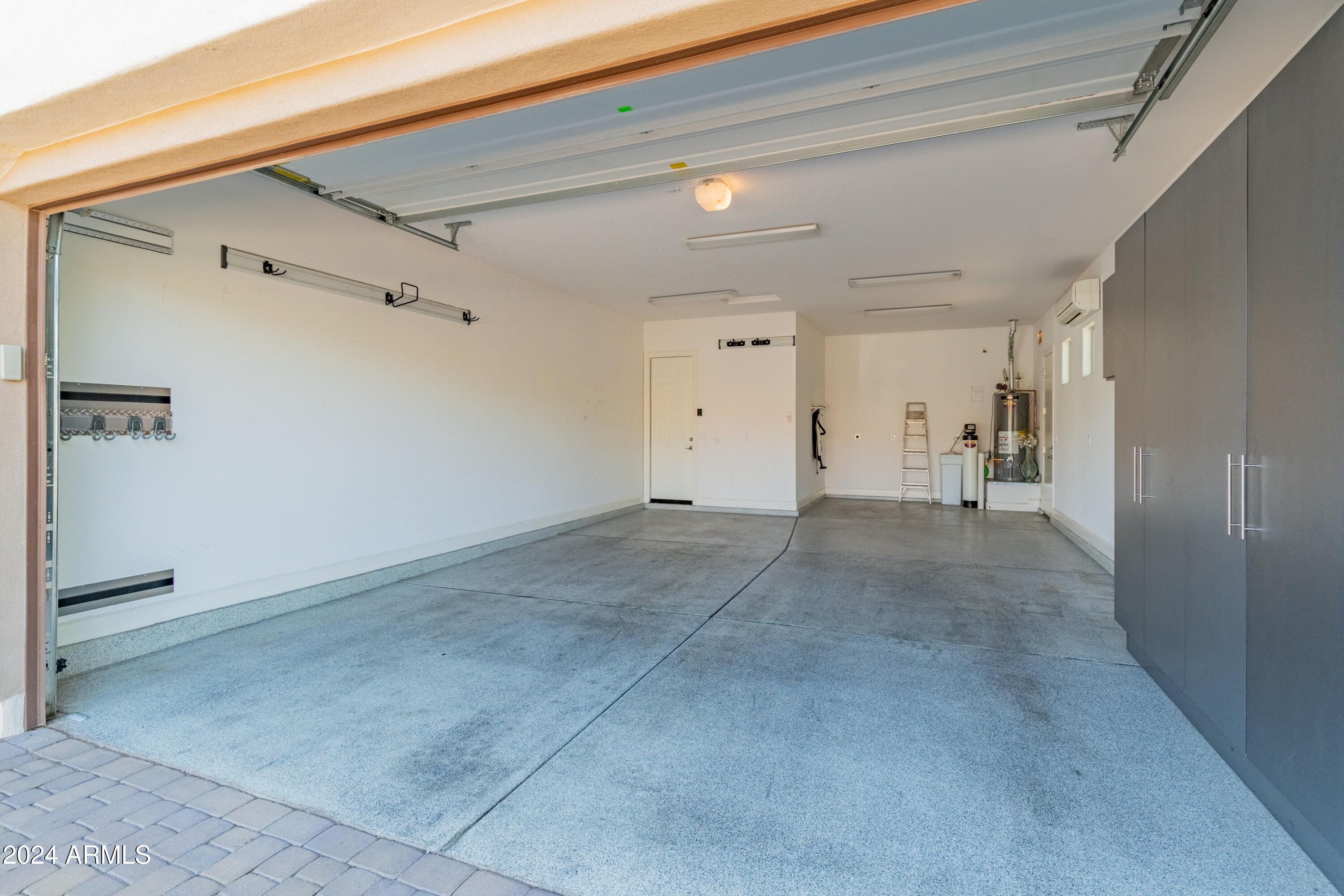 5309 E Barwick Drive