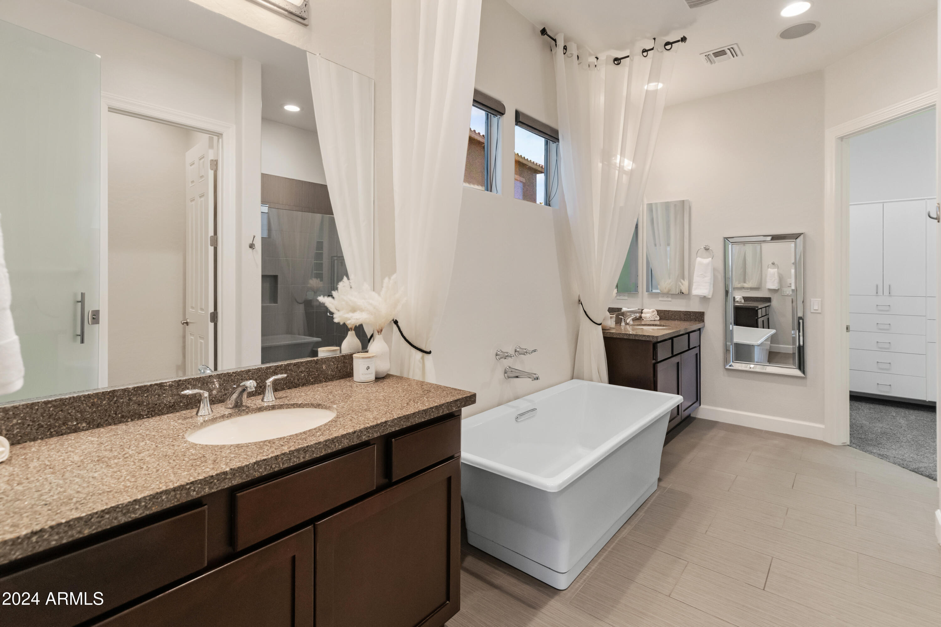 5309 E Barwick Drive