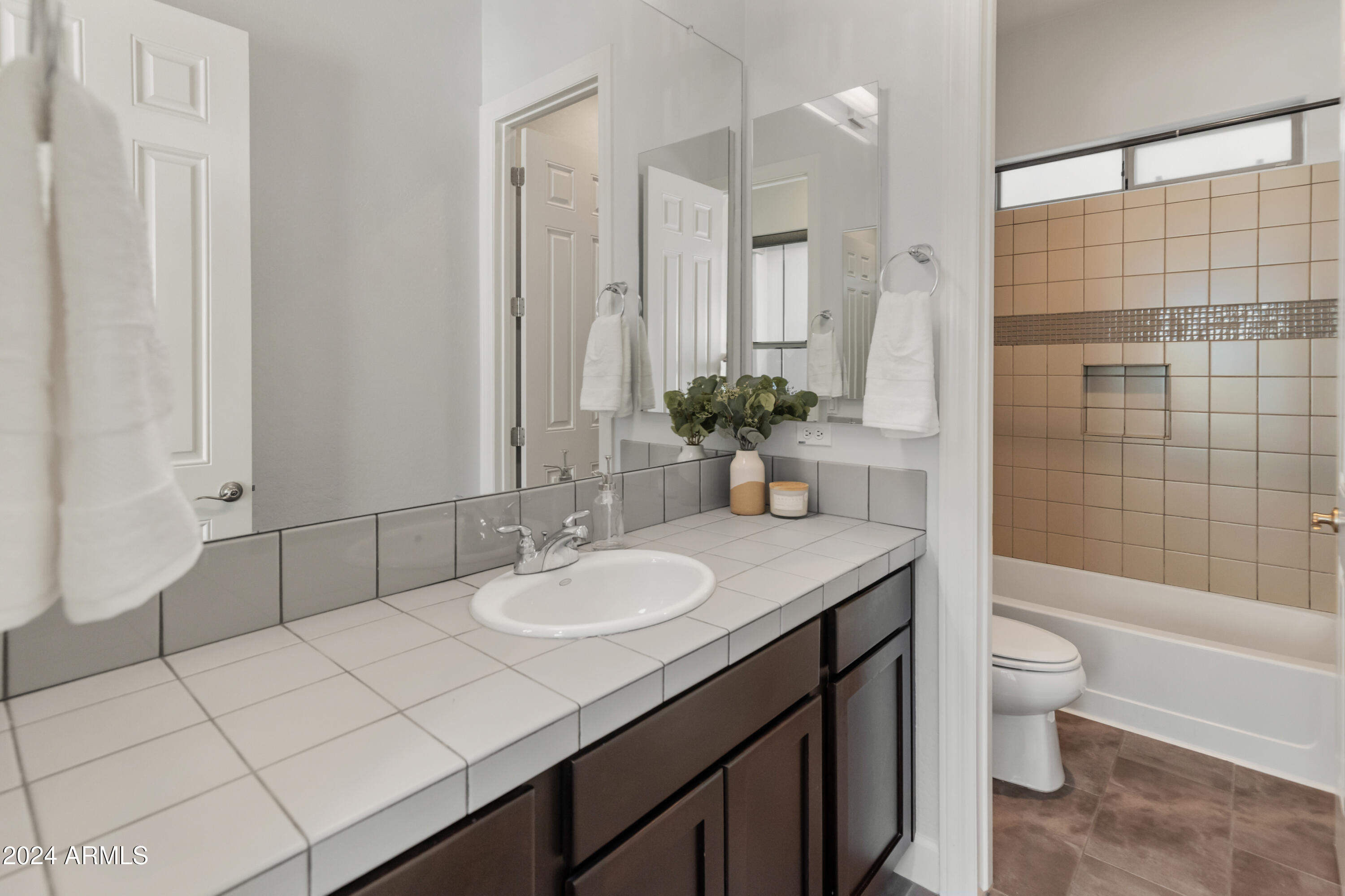 5309 E Barwick Drive