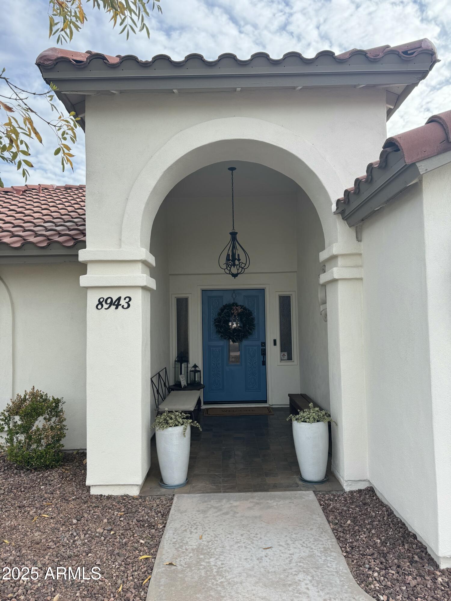 8943 N 80th Place