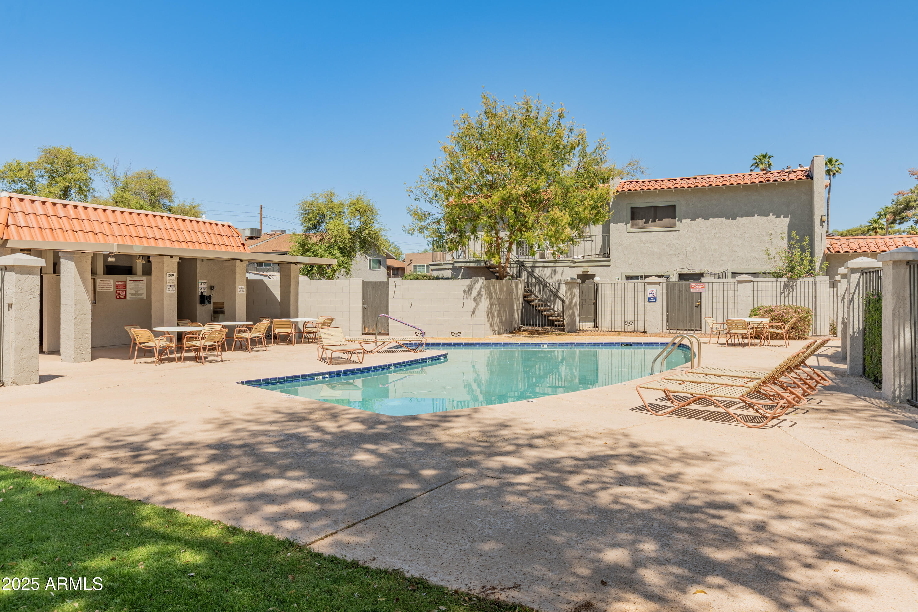 8412 E ROOSEVELT Street