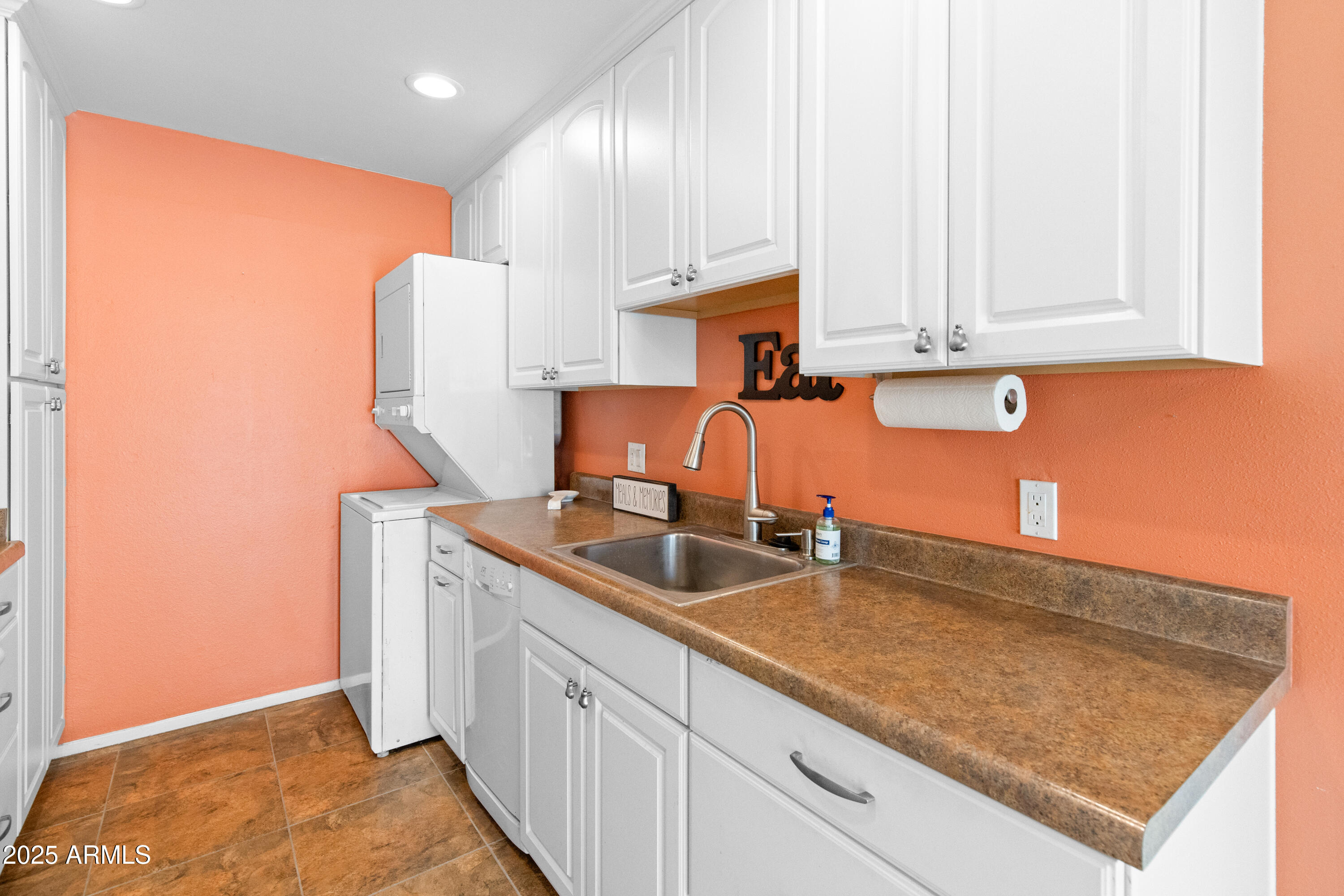 8412 E ROOSEVELT Street