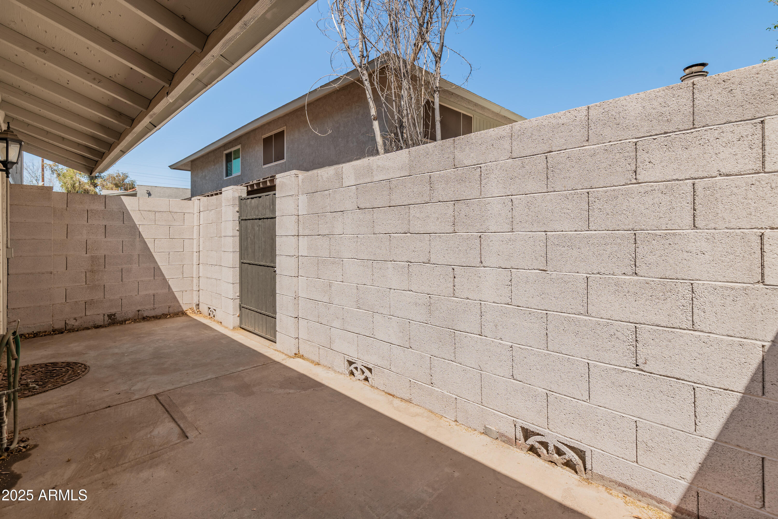 8412 E ROOSEVELT Street