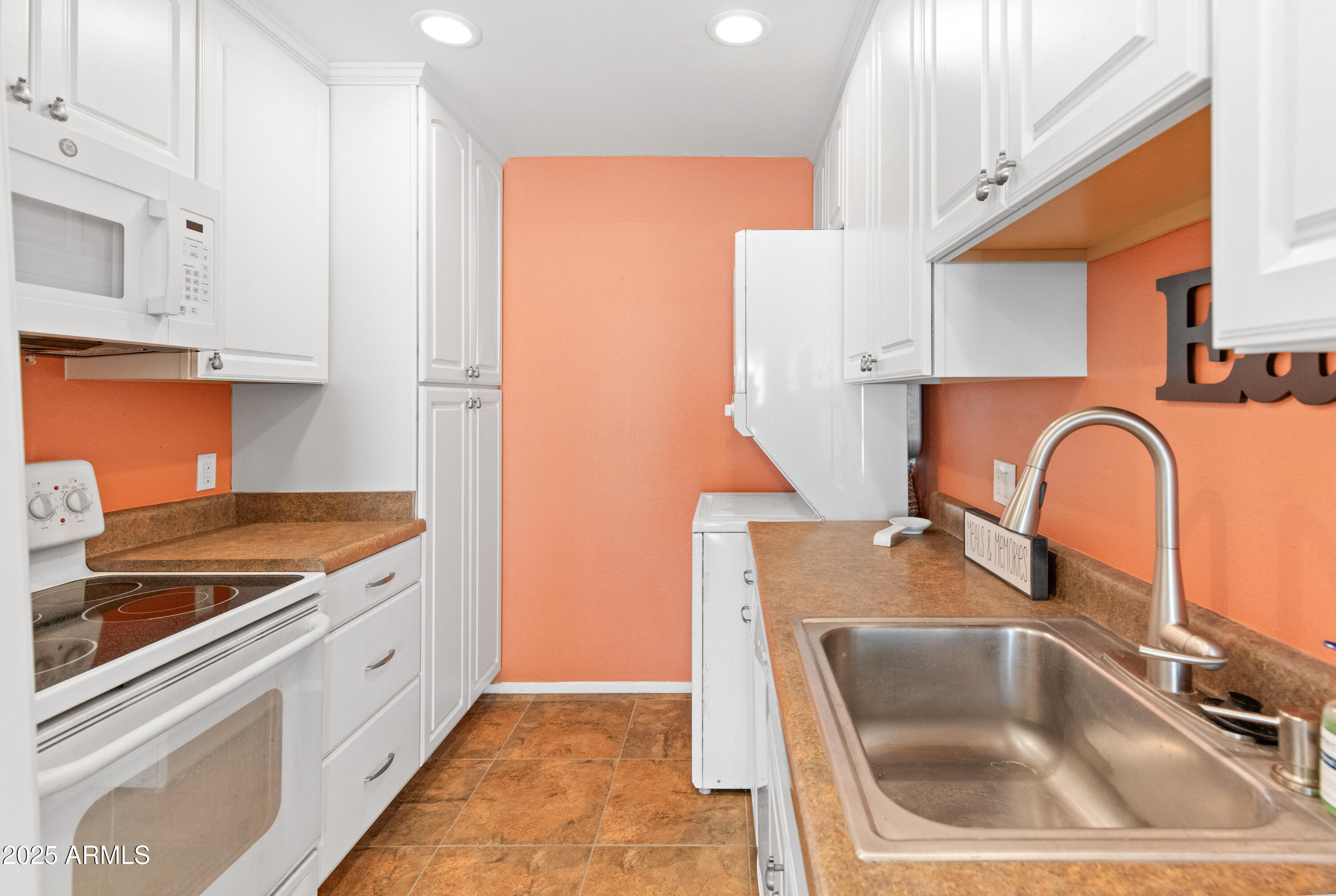 8412 E ROOSEVELT Street