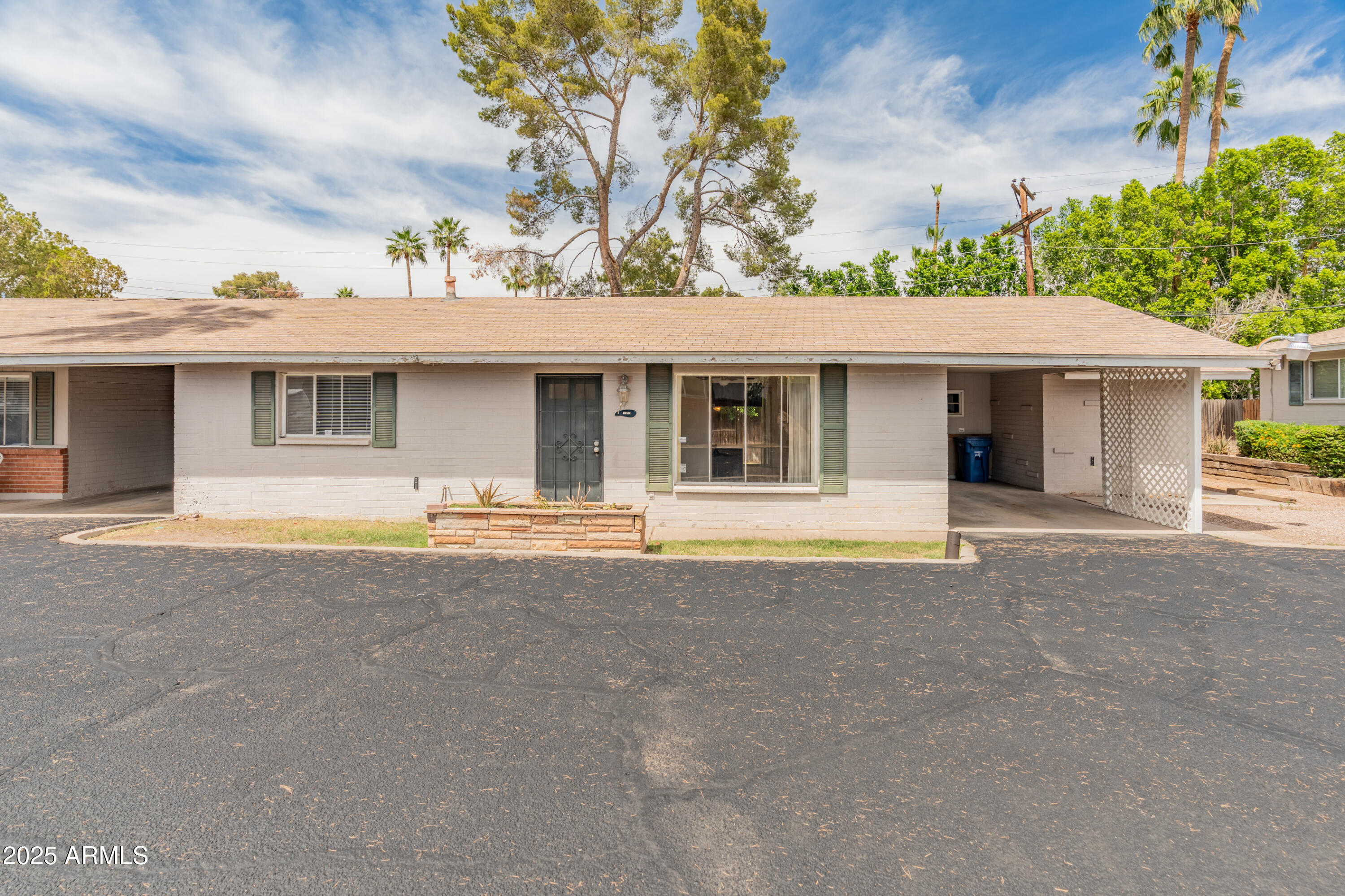 524 W FAIRWAY Drive, 9