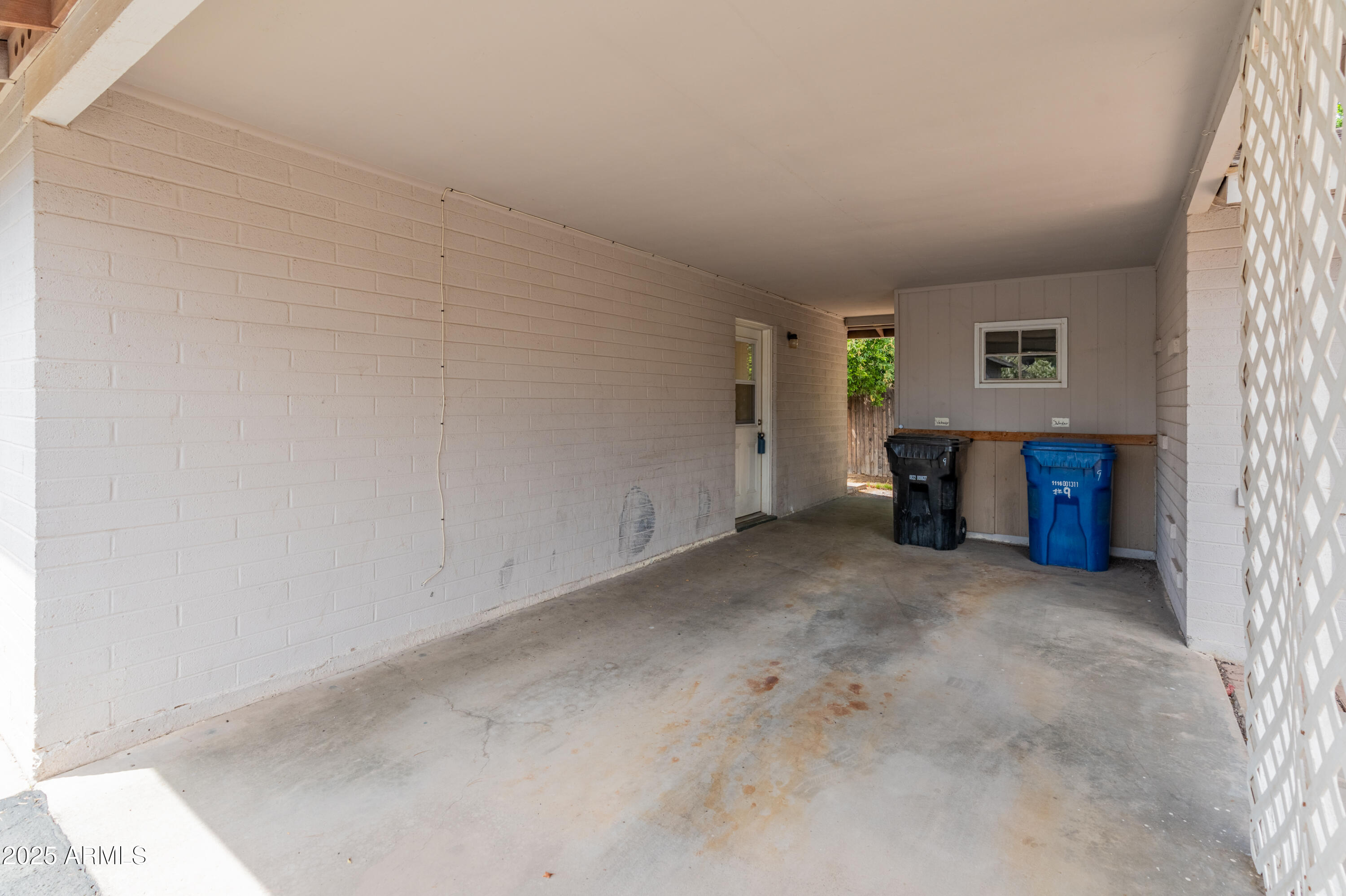 524 W FAIRWAY Drive, 9