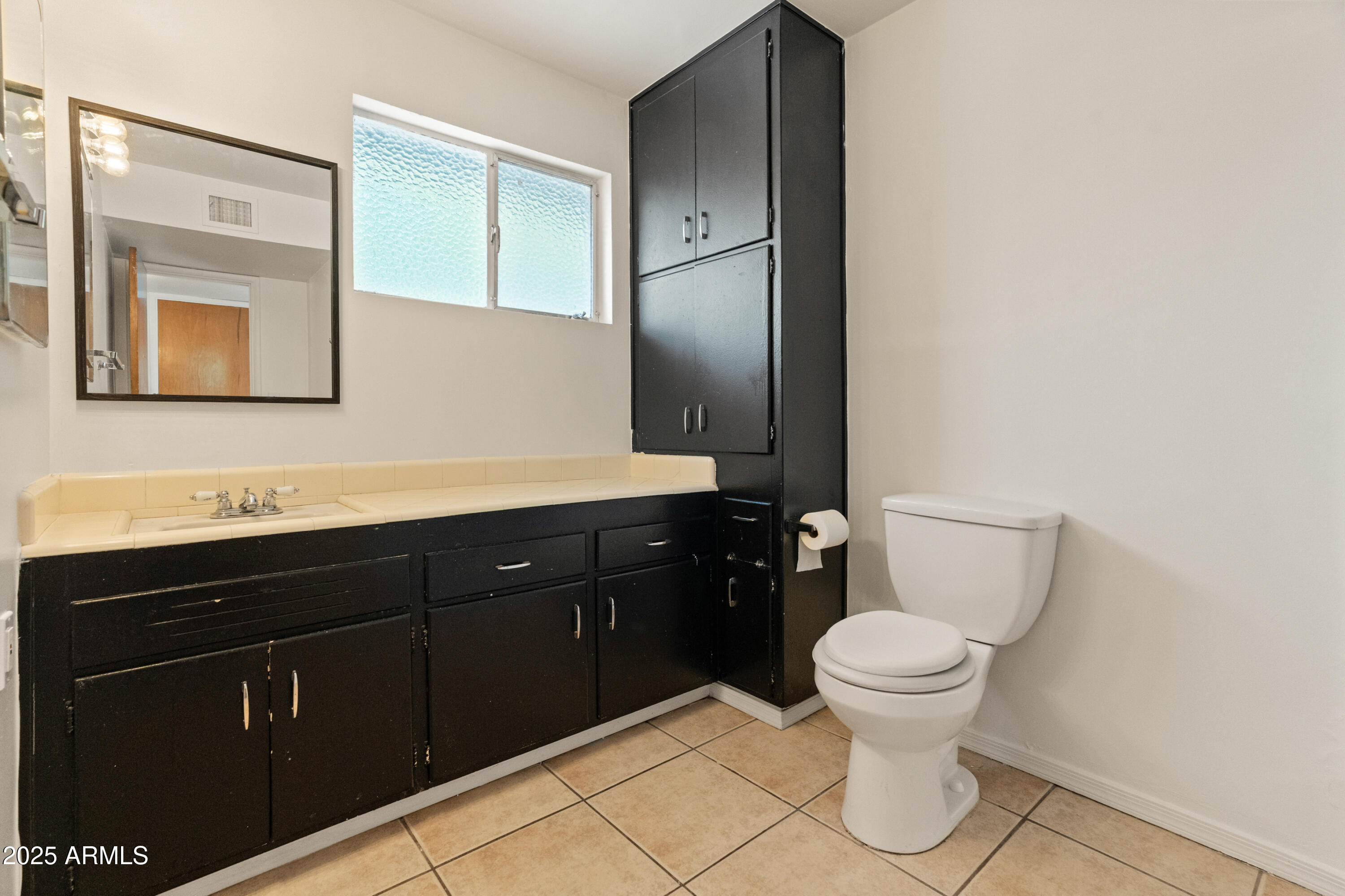 524 W FAIRWAY Drive, 9