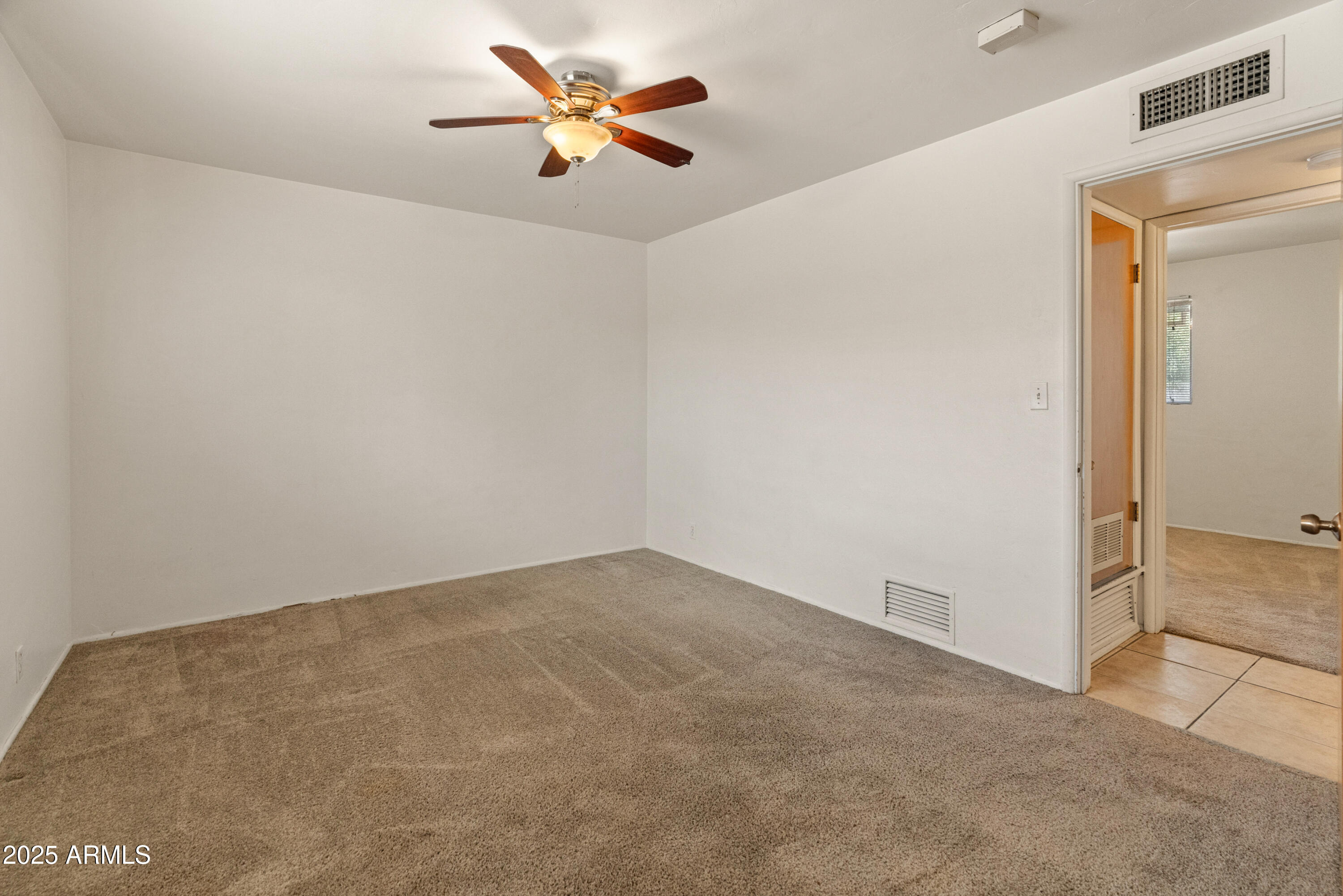 524 W FAIRWAY Drive, 9