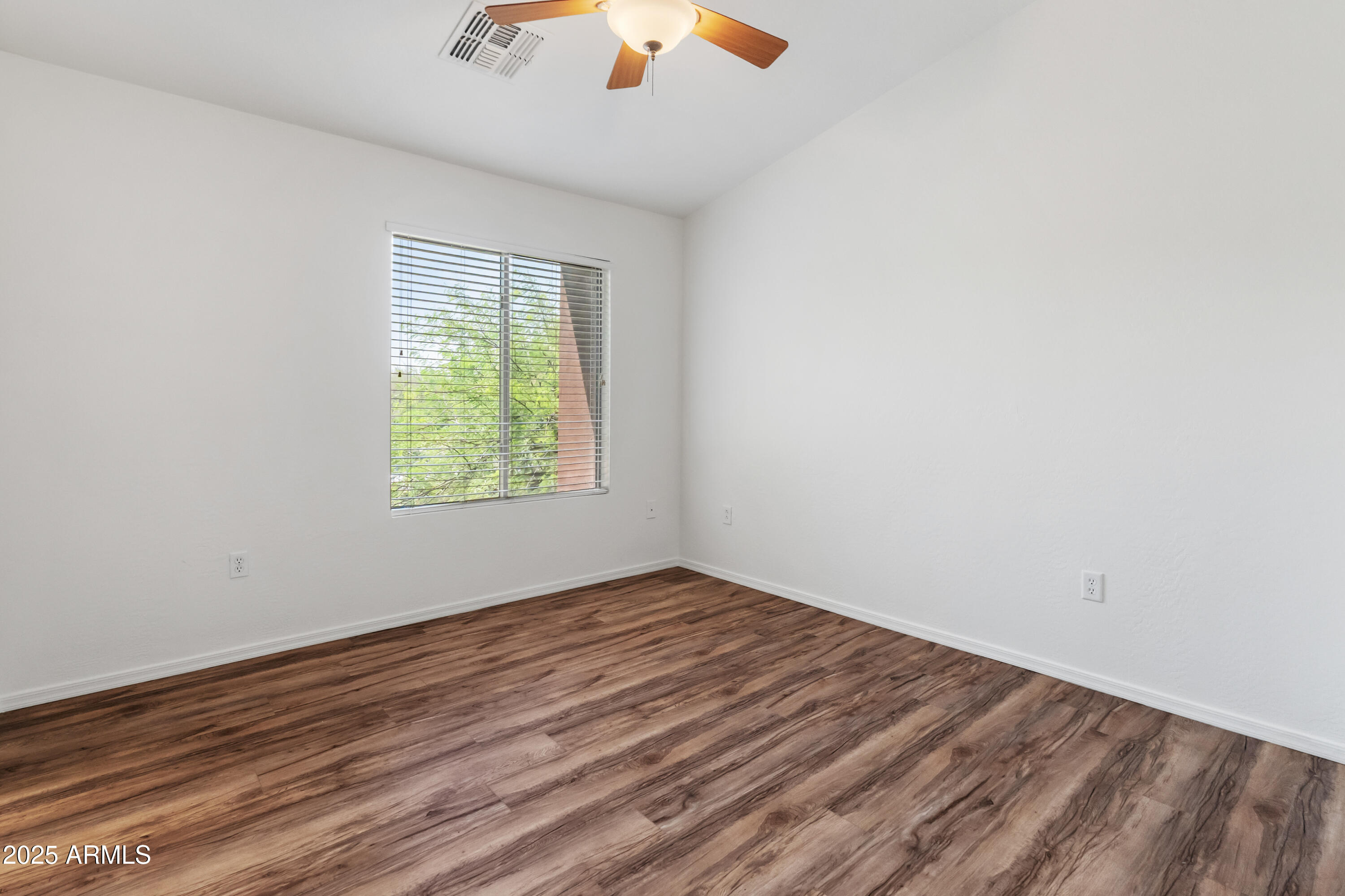 2250 E Deer Valley Road, 104