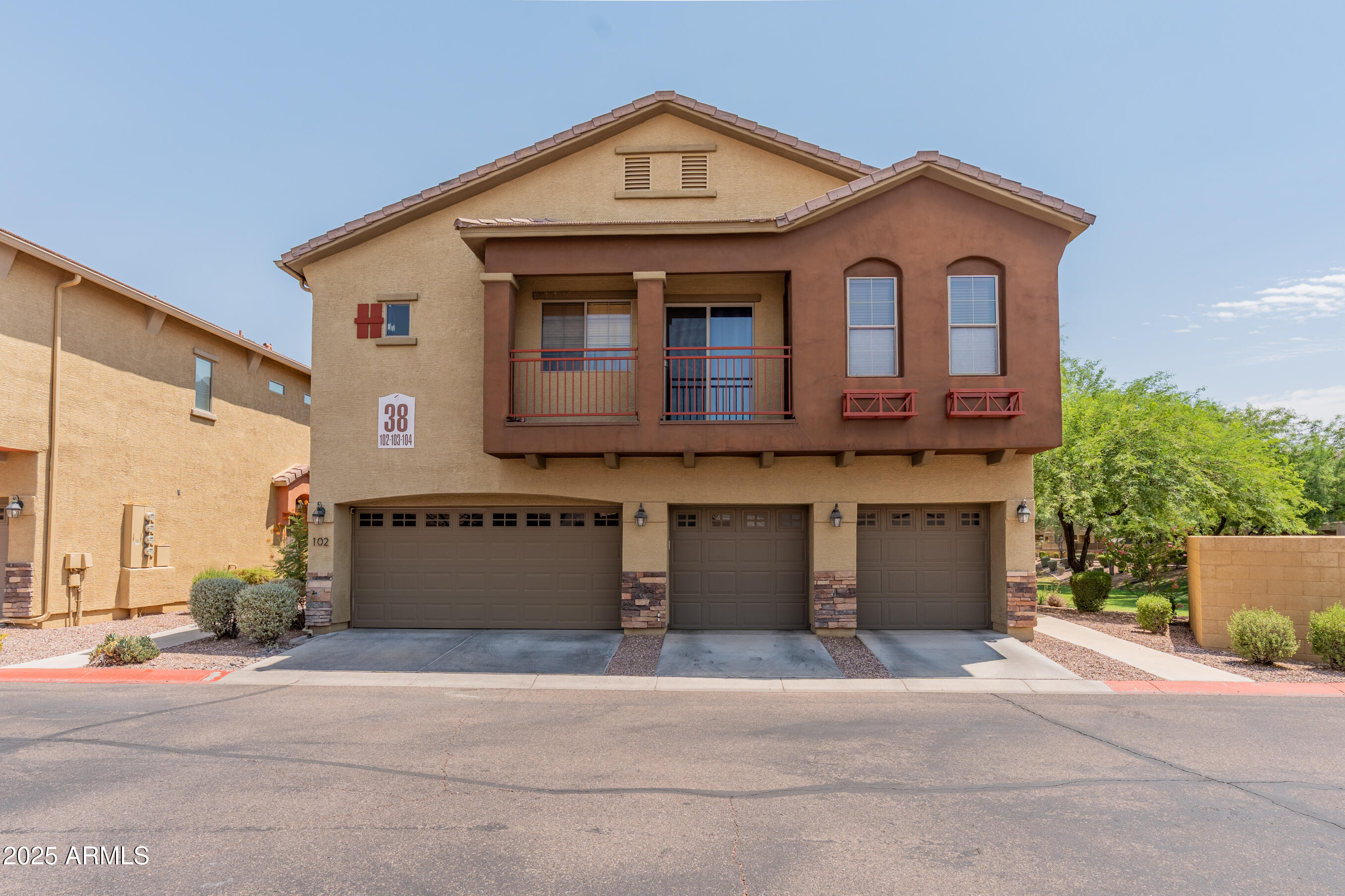 2250 E Deer Valley Road, 104