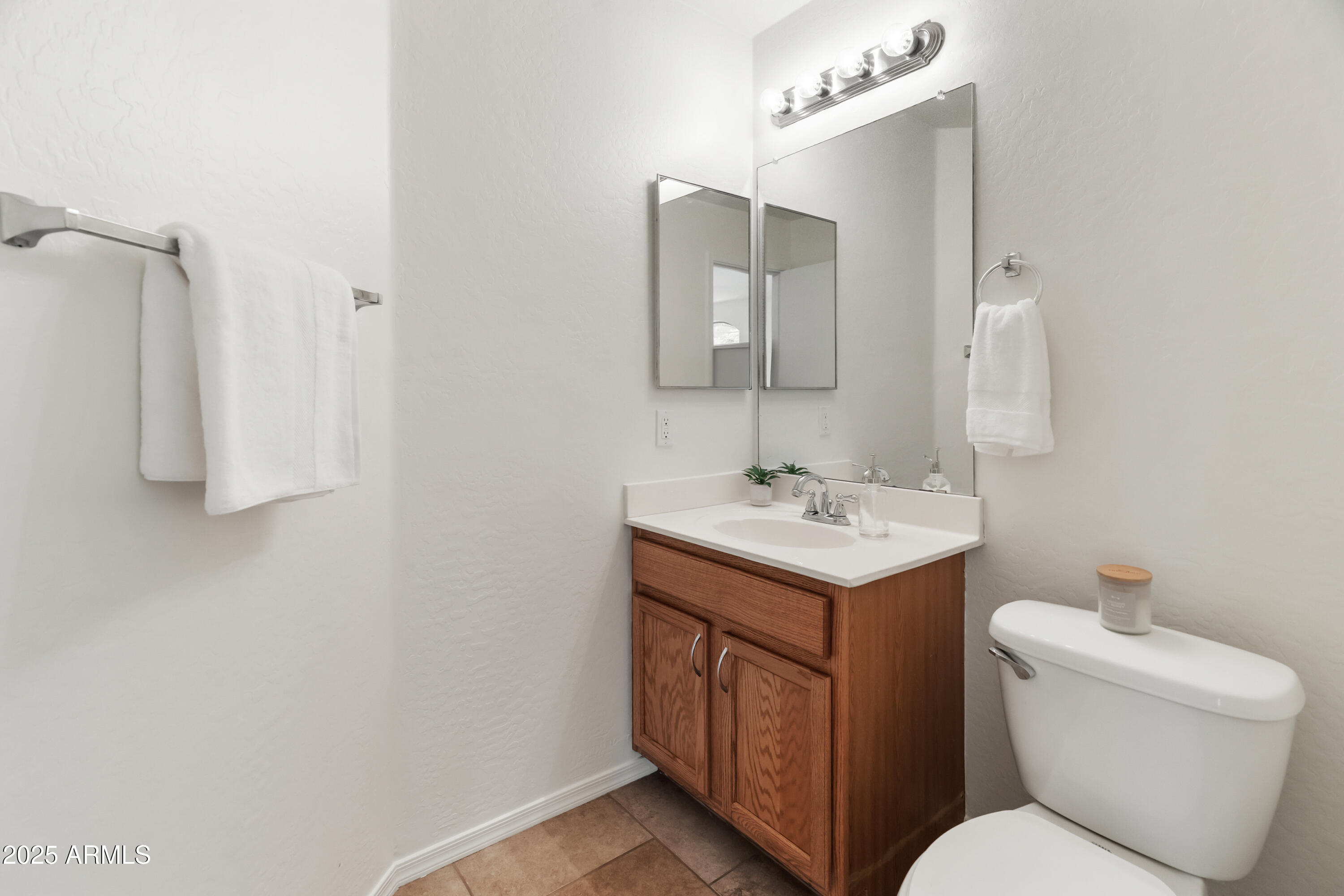 2250 E Deer Valley Road, 104