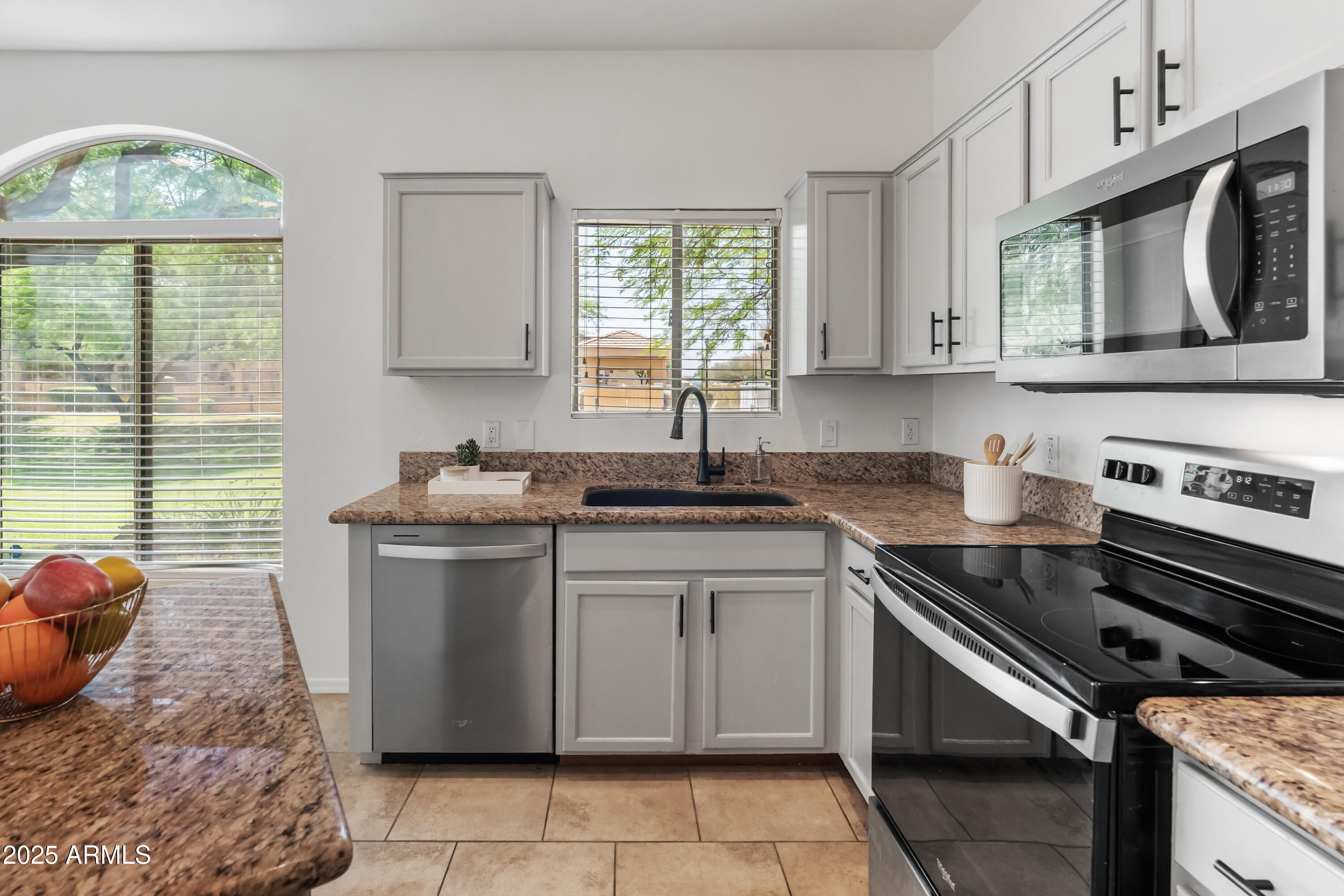 2250 E Deer Valley Road, 104