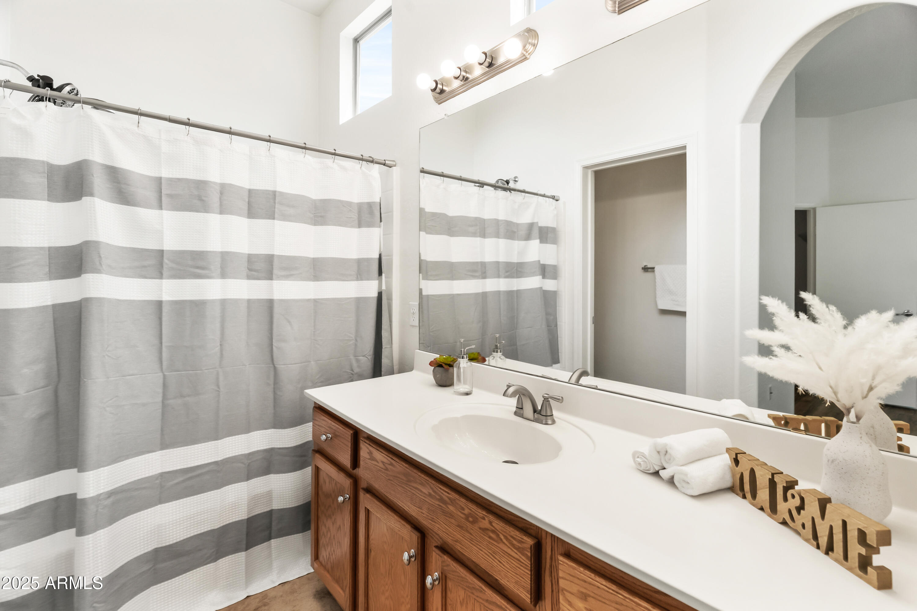 2250 E Deer Valley Road, 104