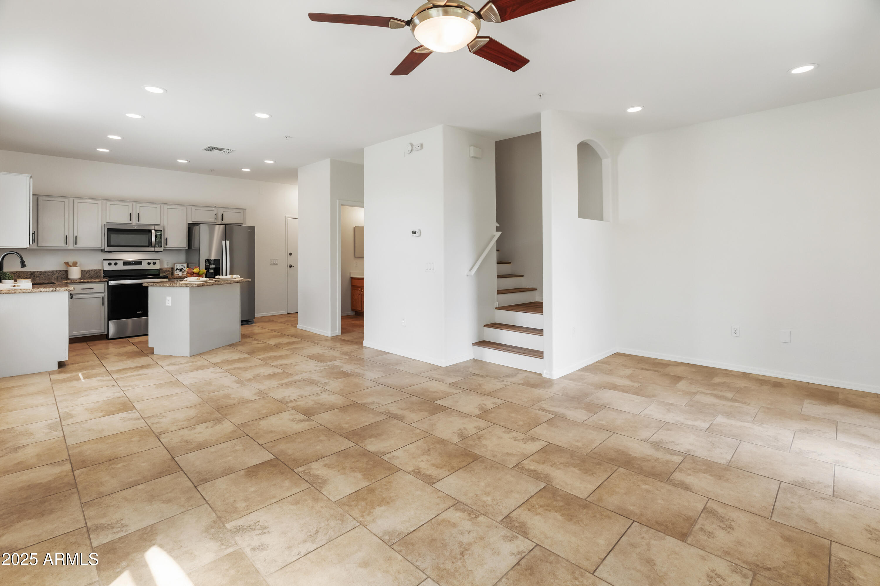 2250 E Deer Valley Road, 104