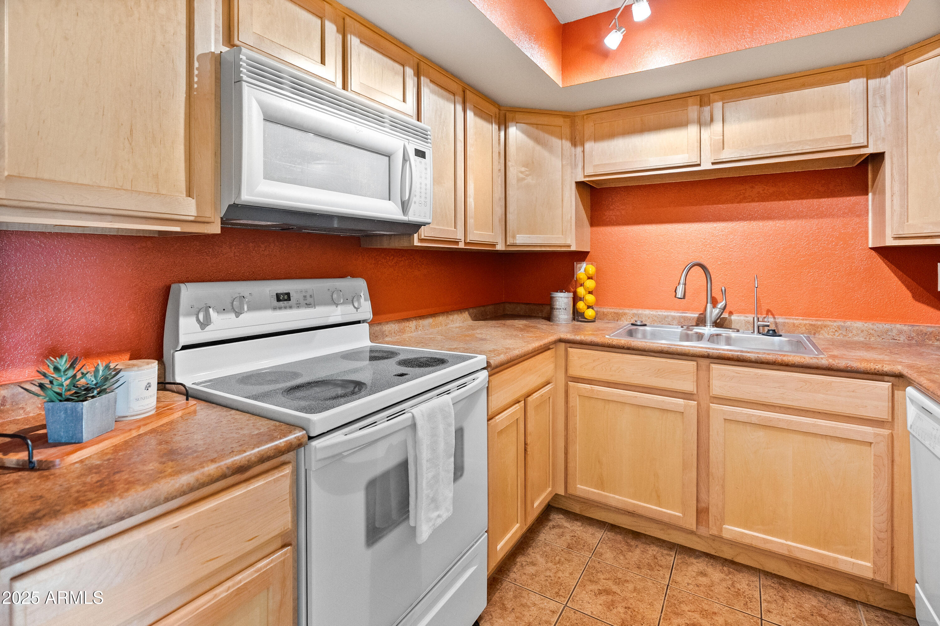 8250 E Arabian Trail, 204