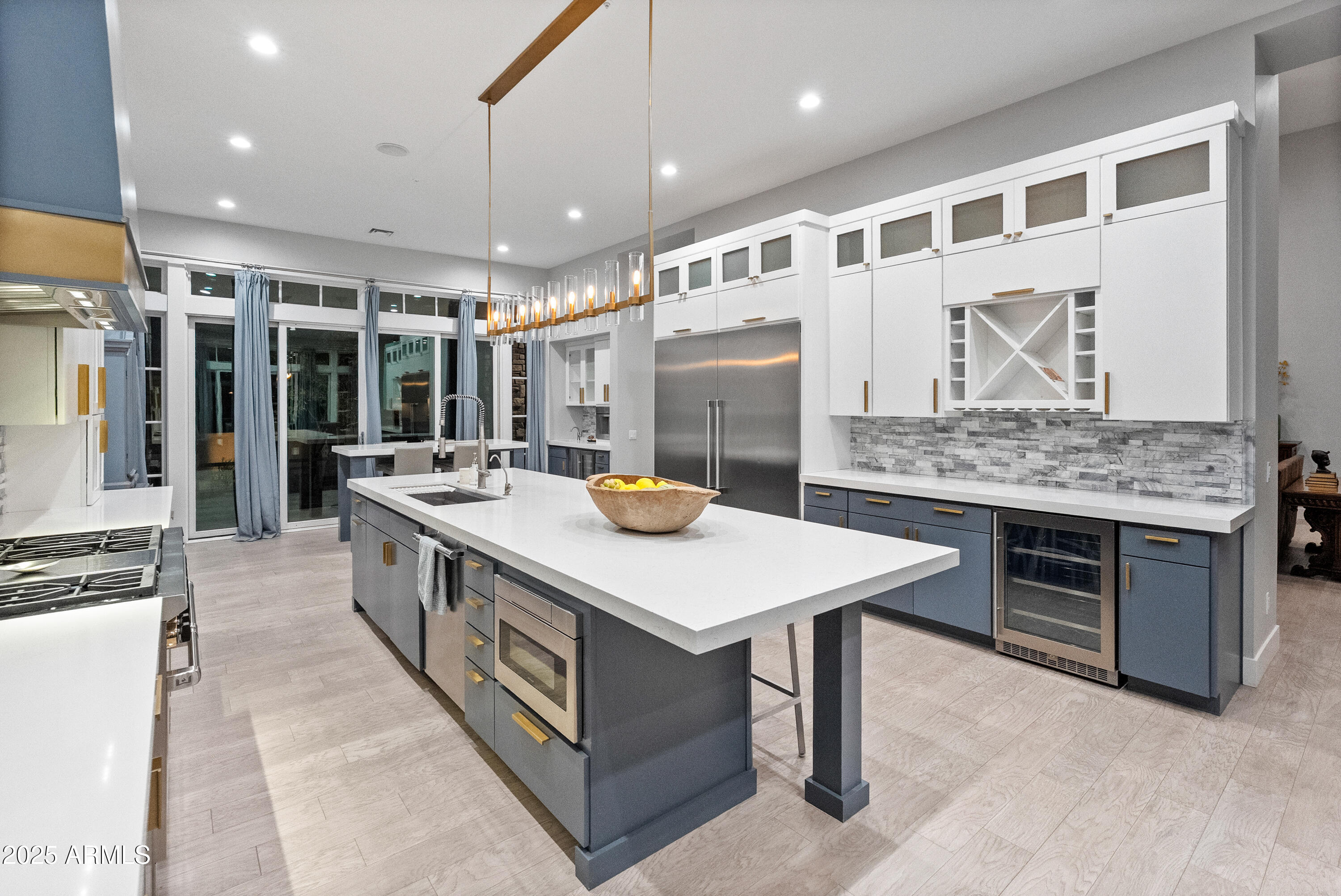 9810 E Thompson Peak Parkway 807