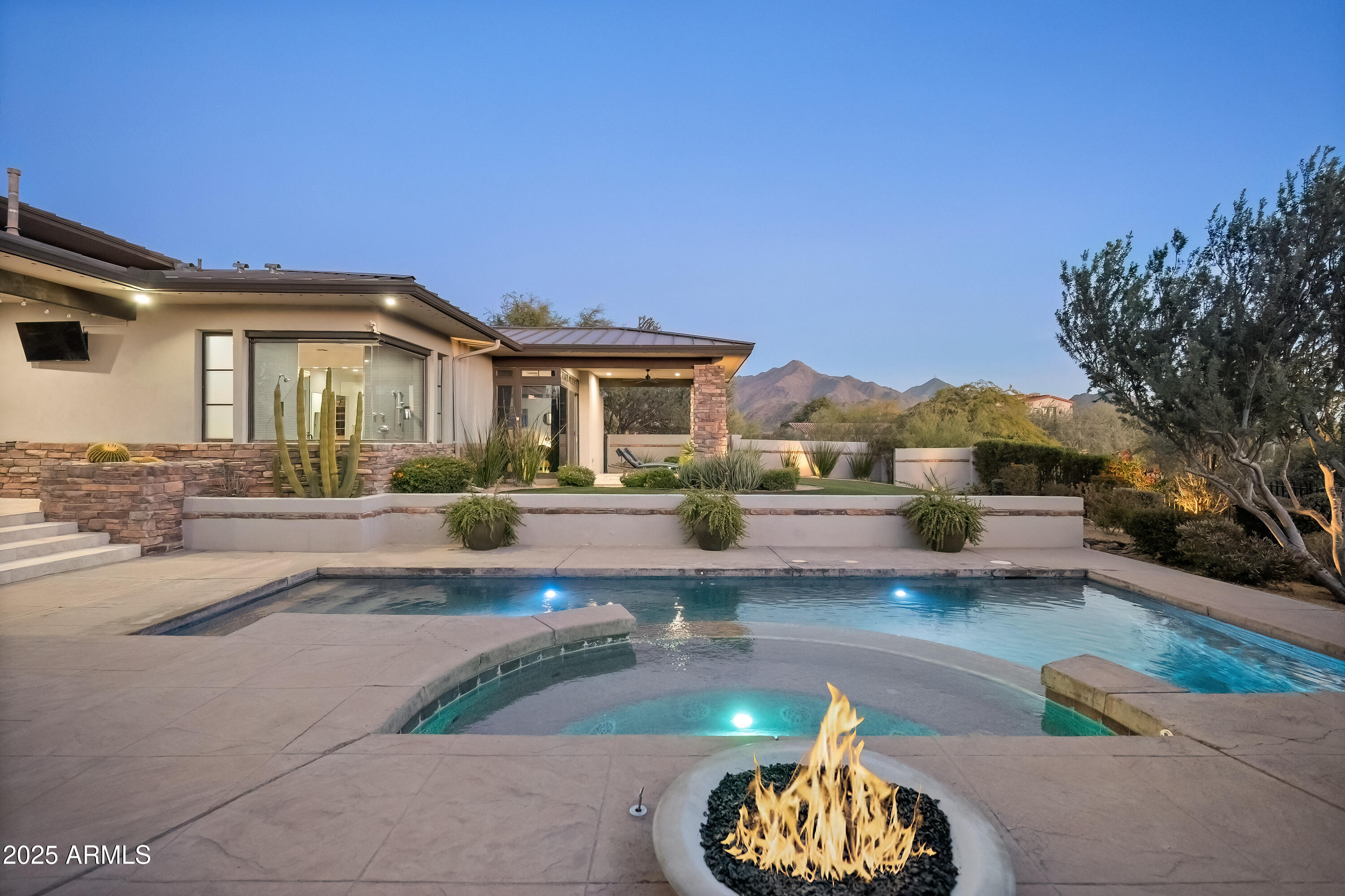 9810 E Thompson Peak Parkway 807