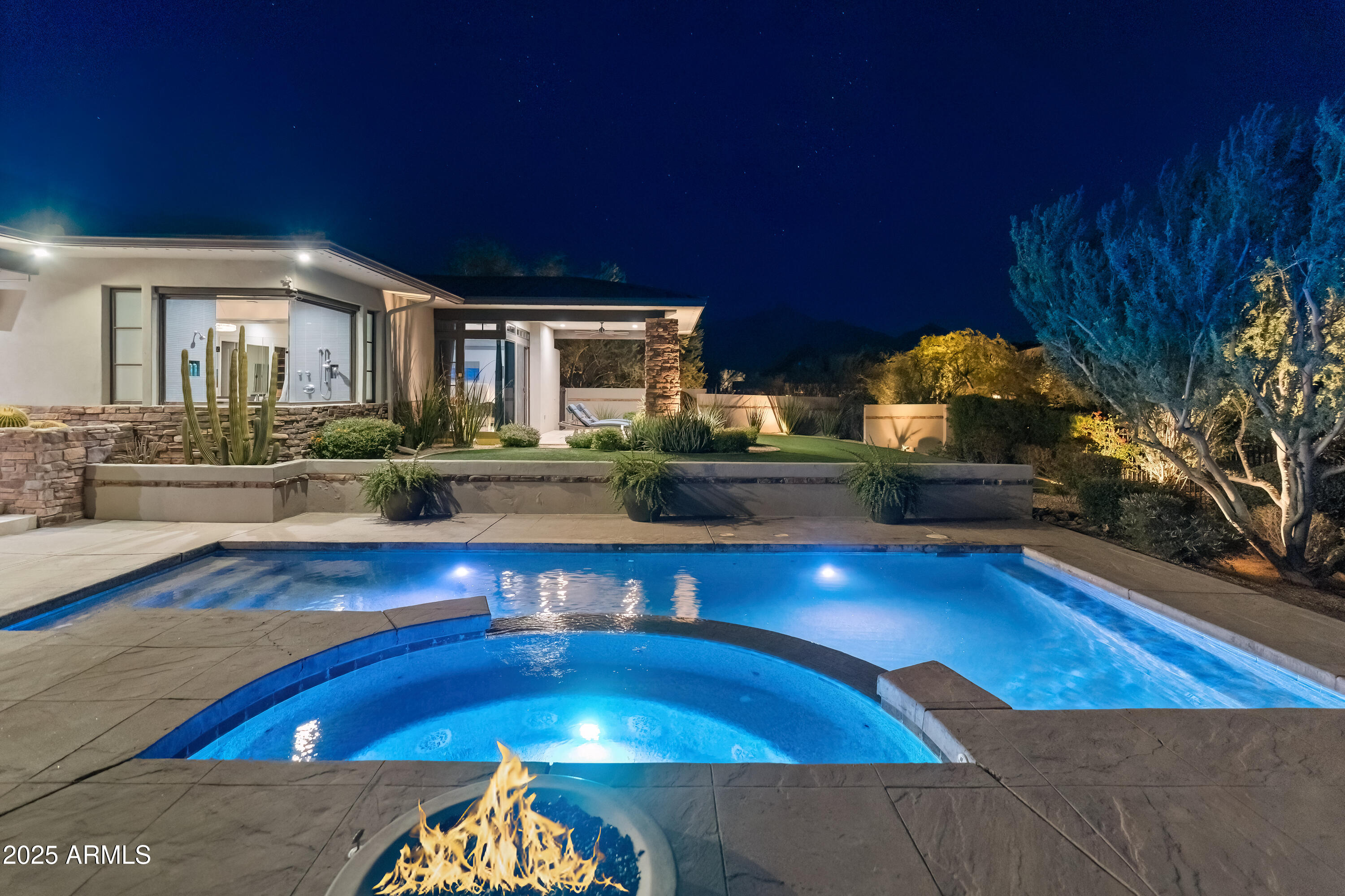 9810 E Thompson Peak Parkway 807