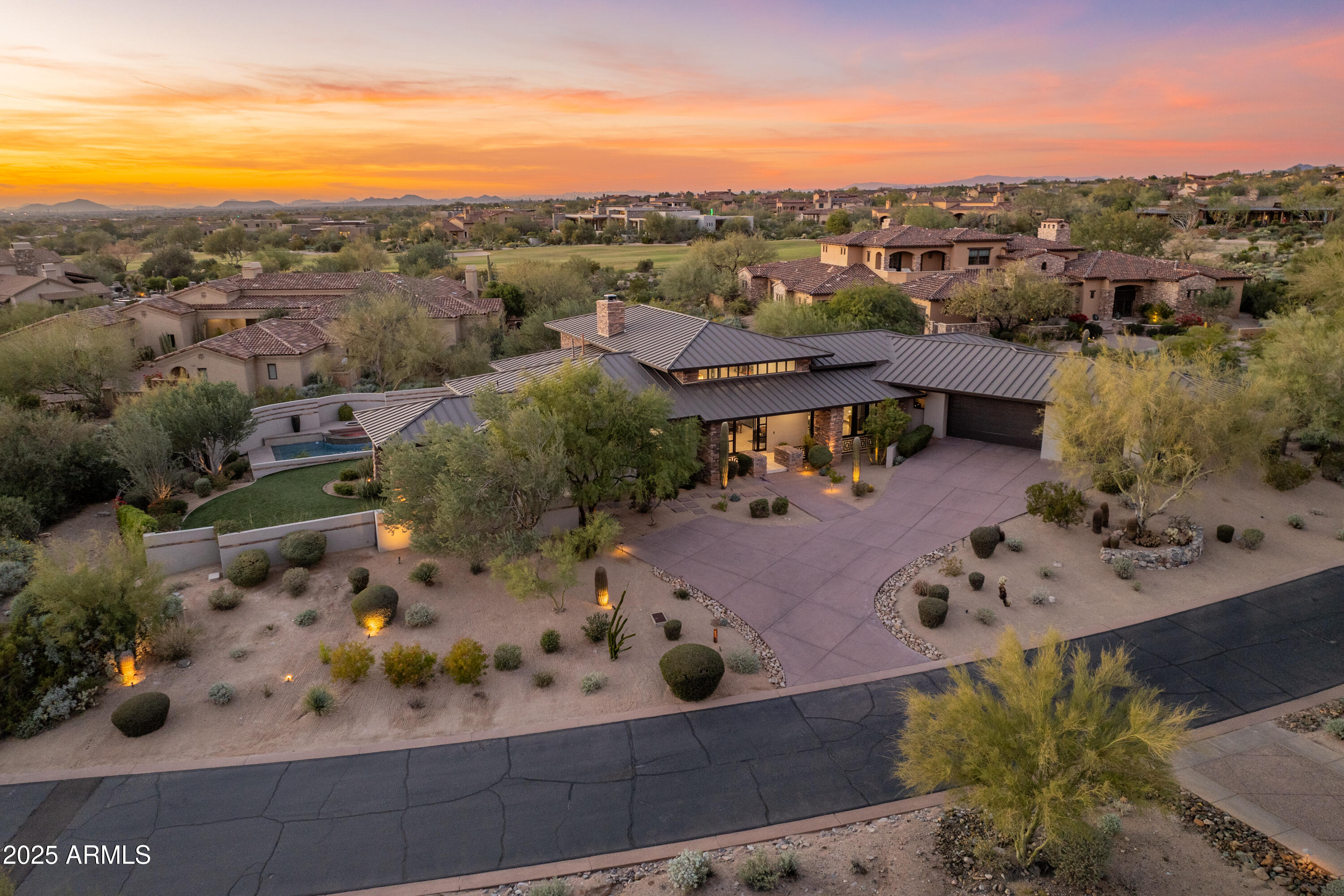 9810 E Thompson Peak Parkway 807