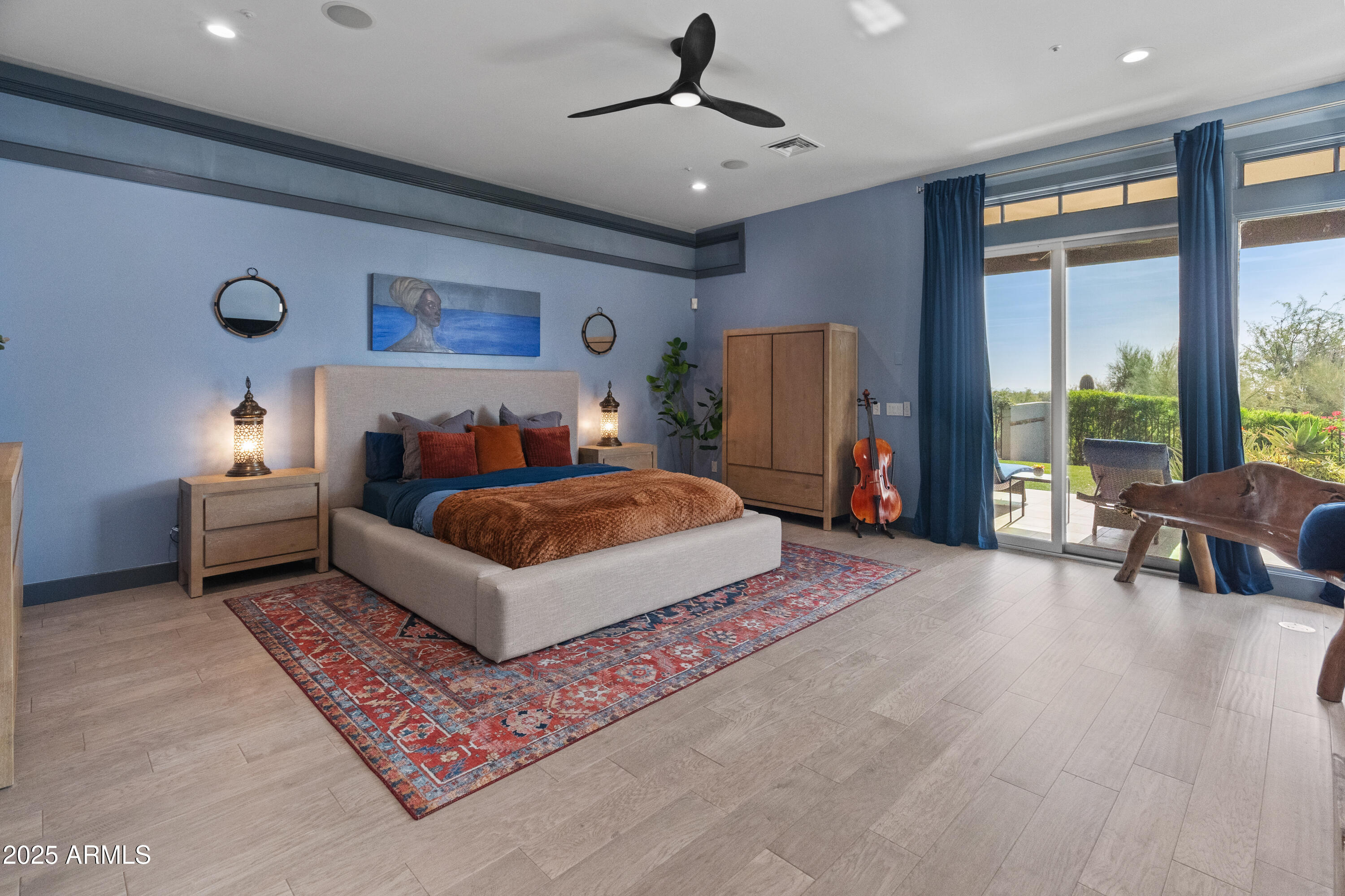 9810 E Thompson Peak Parkway 807