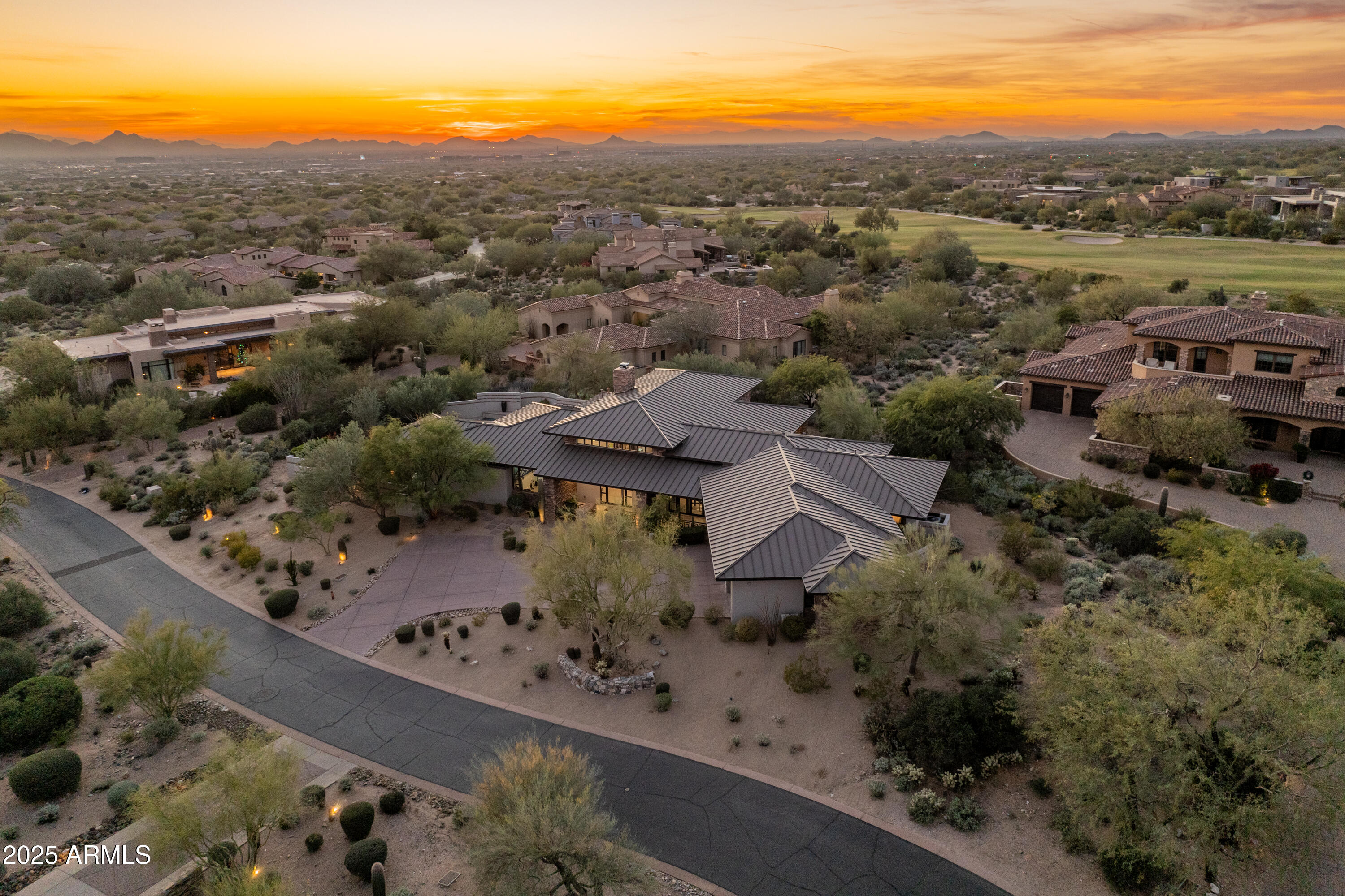 9810 E Thompson Peak Parkway 807