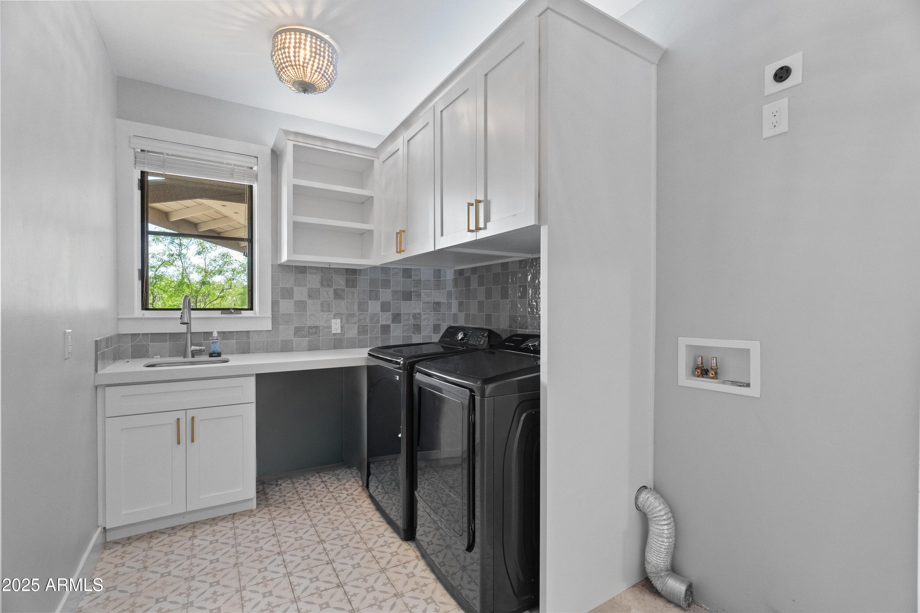 9810 E Thompson Peak Parkway 807