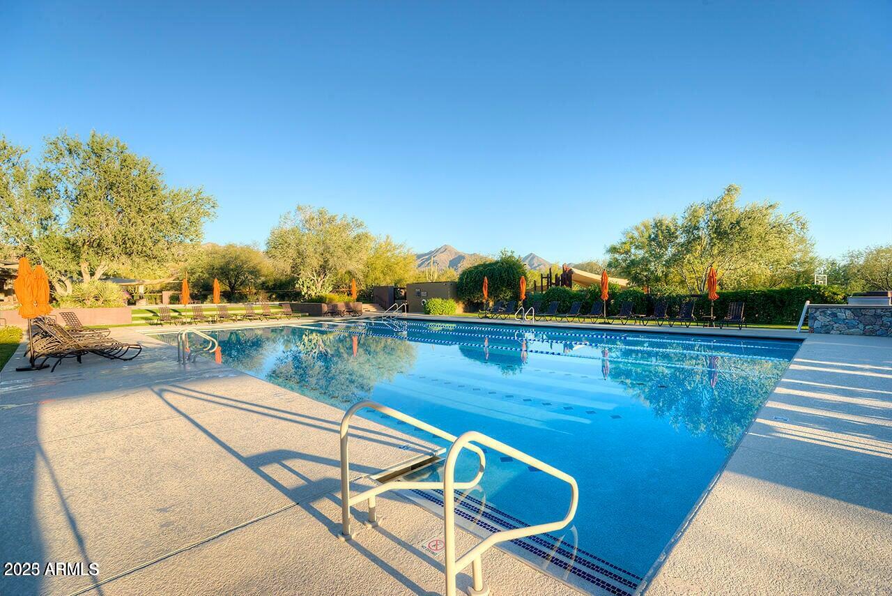 9810 E Thompson Peak Parkway 807