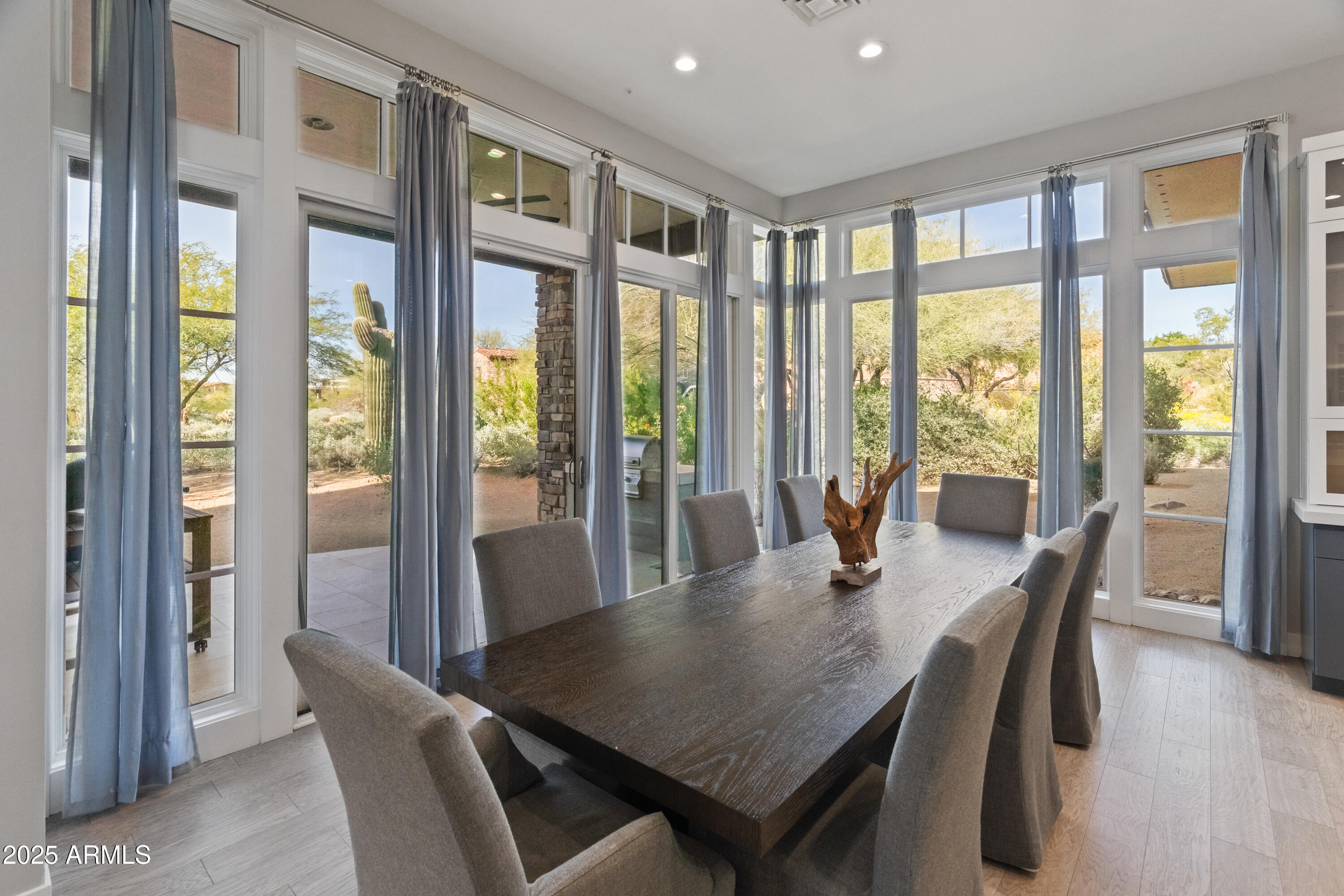 9810 E Thompson Peak Parkway 807