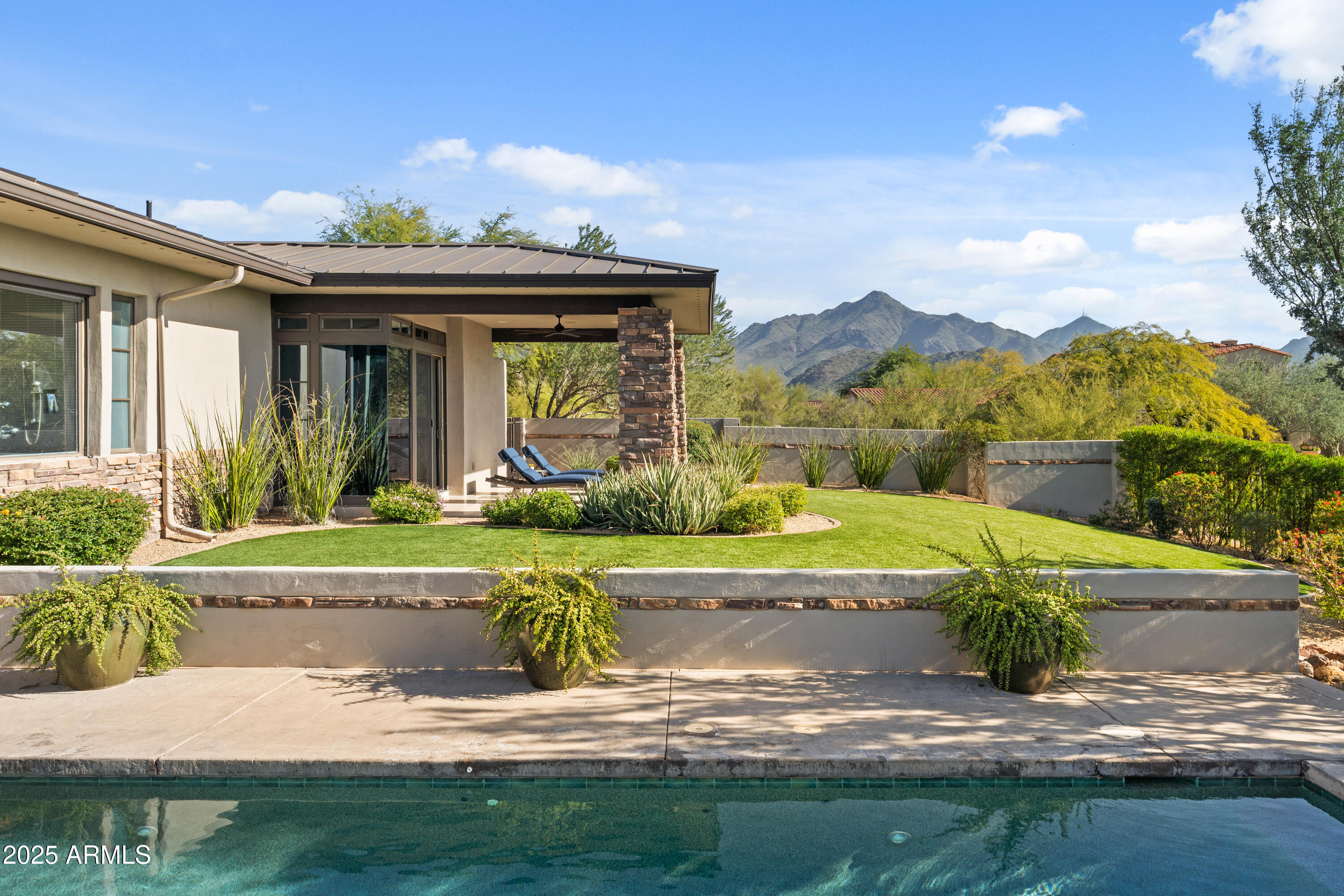 9810 E Thompson Peak Parkway 807