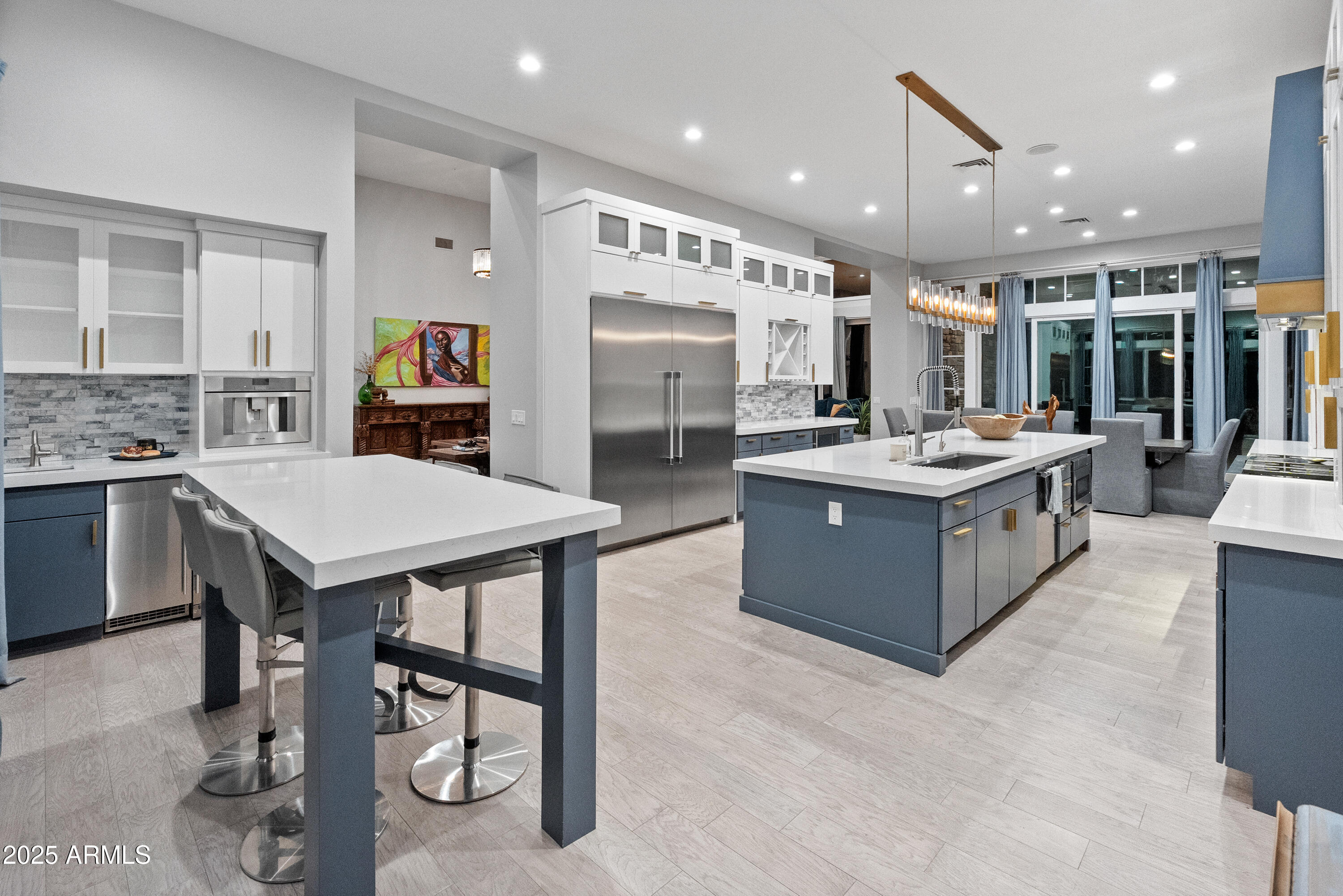 9810 E Thompson Peak Parkway 807