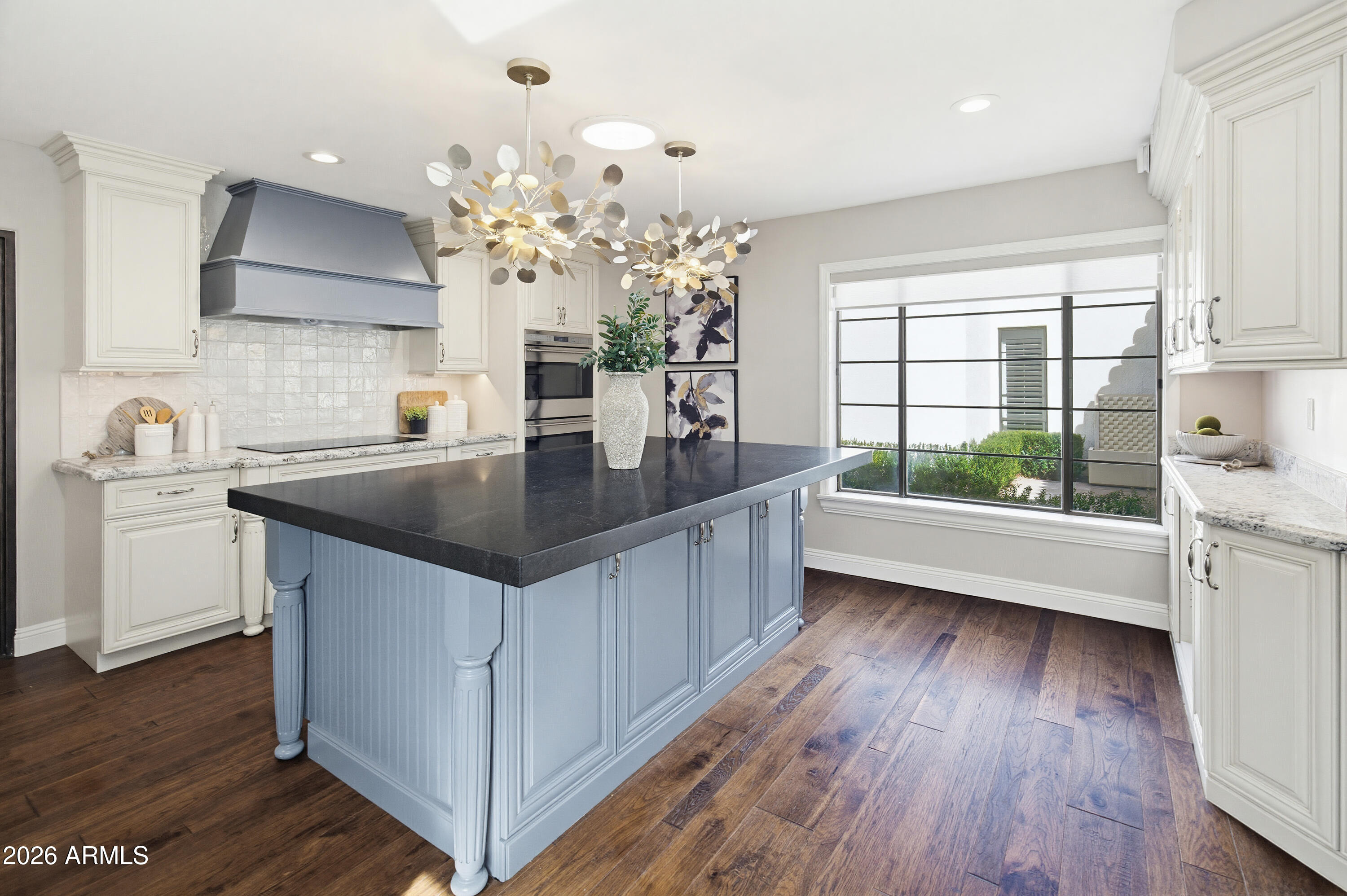 2521 E Marshall Avenue