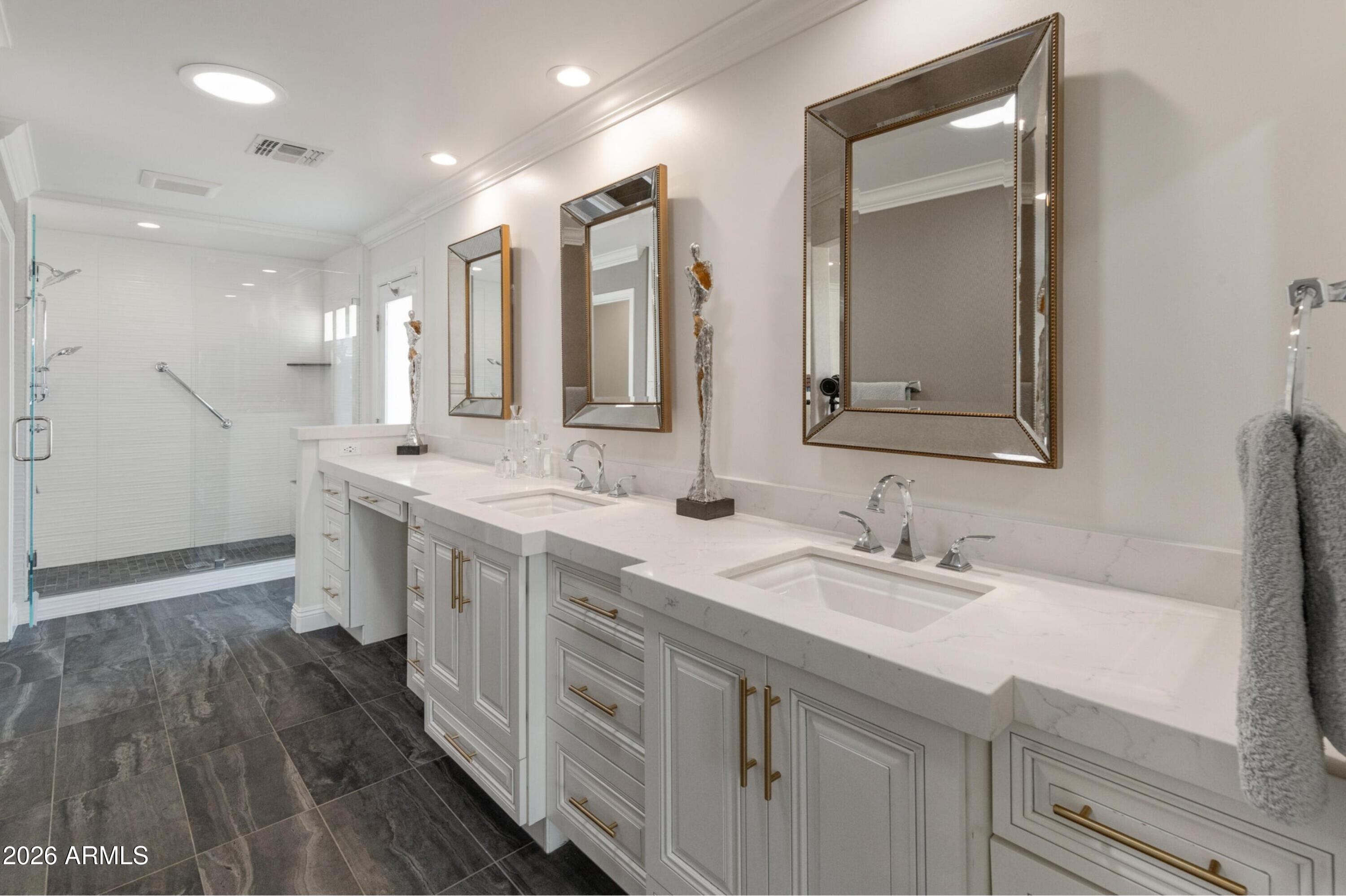 2521 E Marshall Avenue