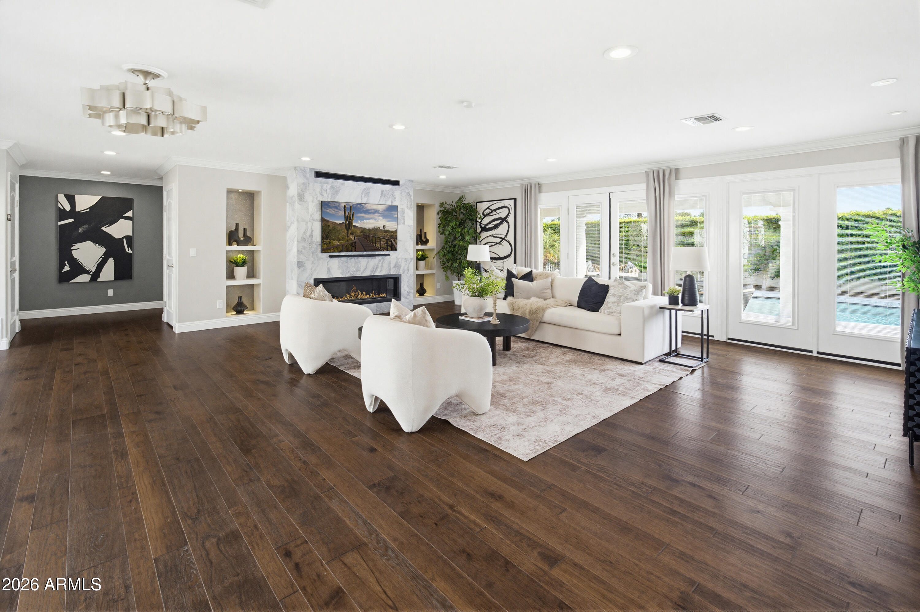 2521 E Marshall Avenue