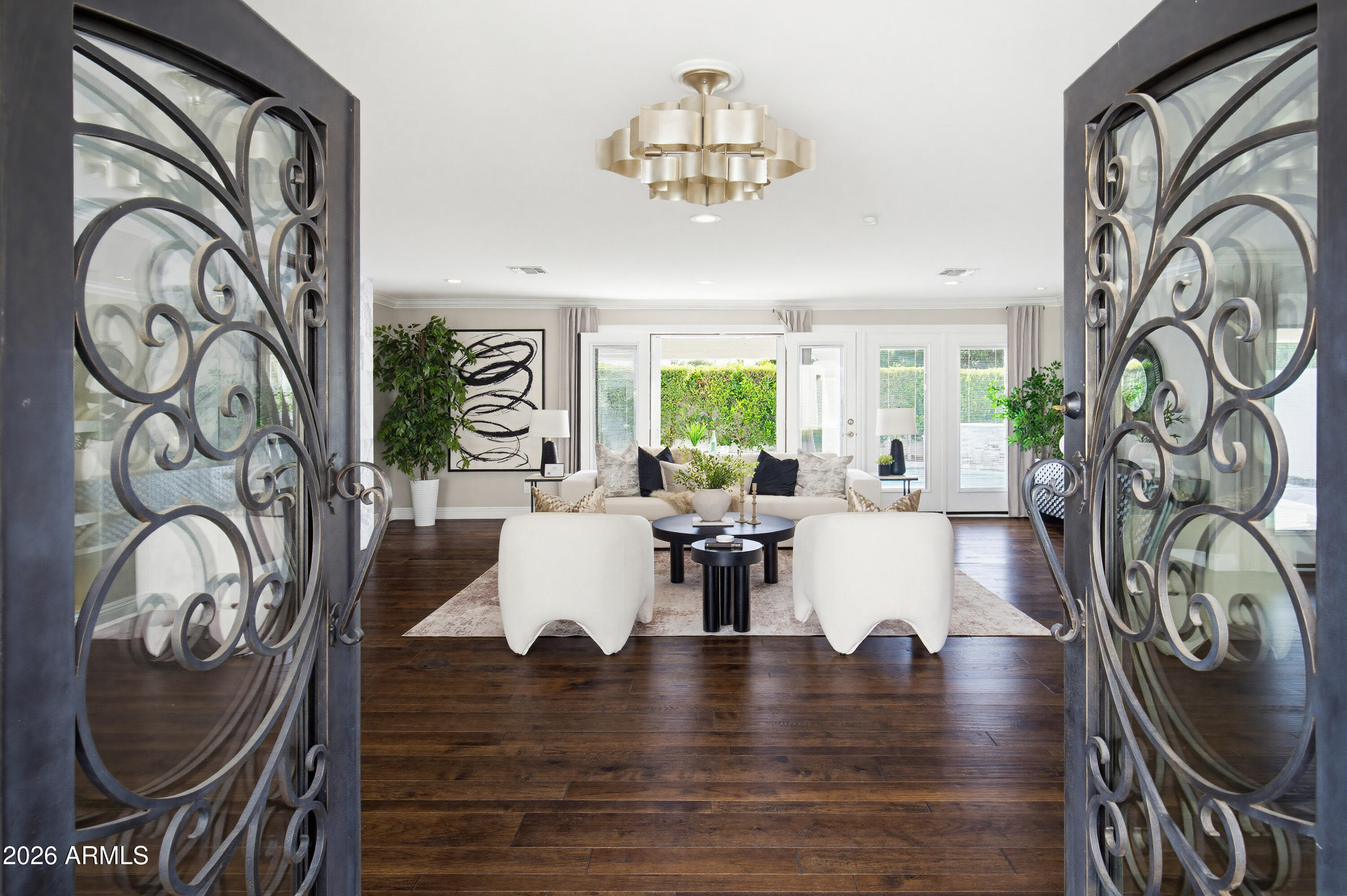 2521 E Marshall Avenue