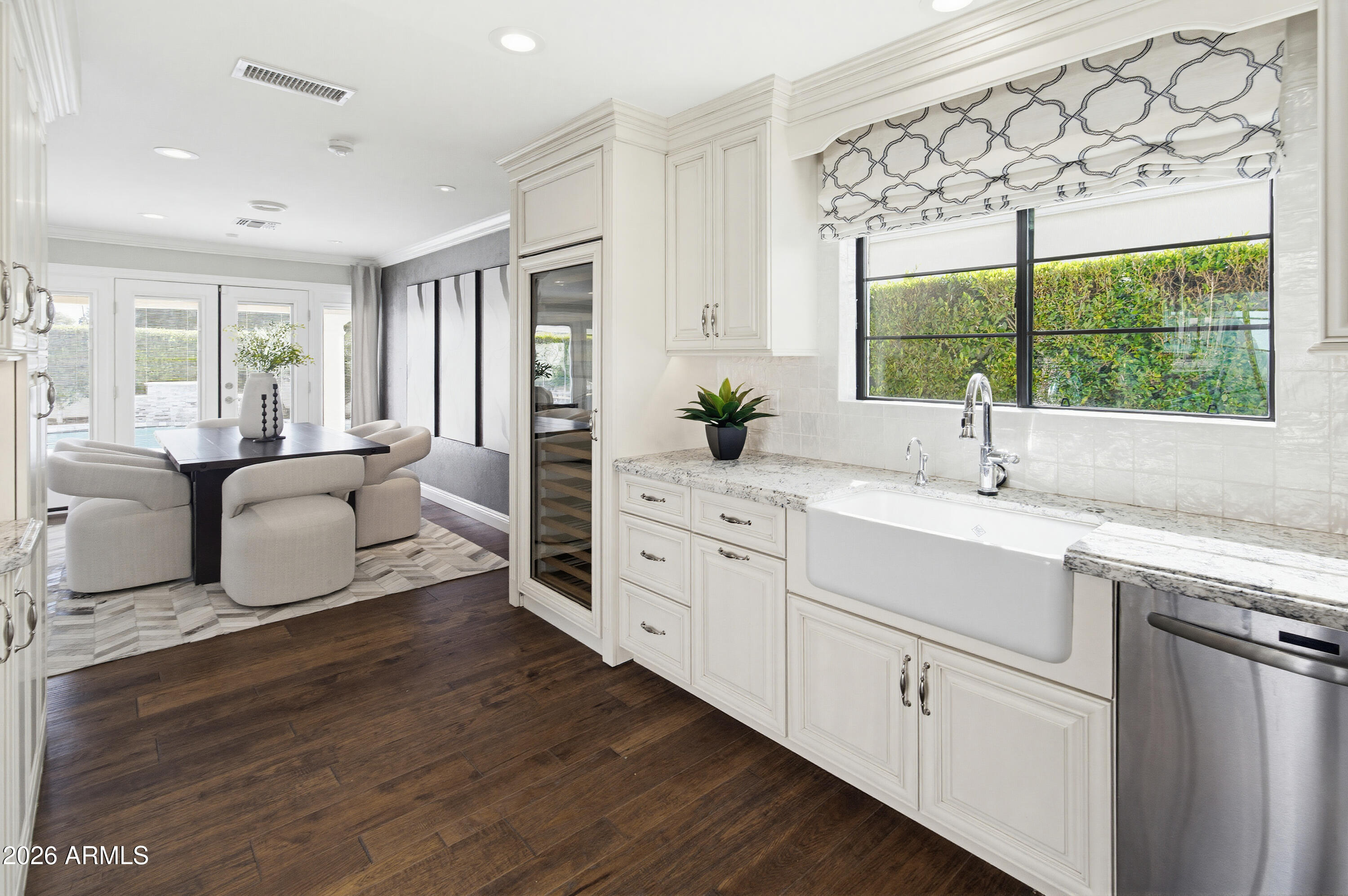 2521 E Marshall Avenue