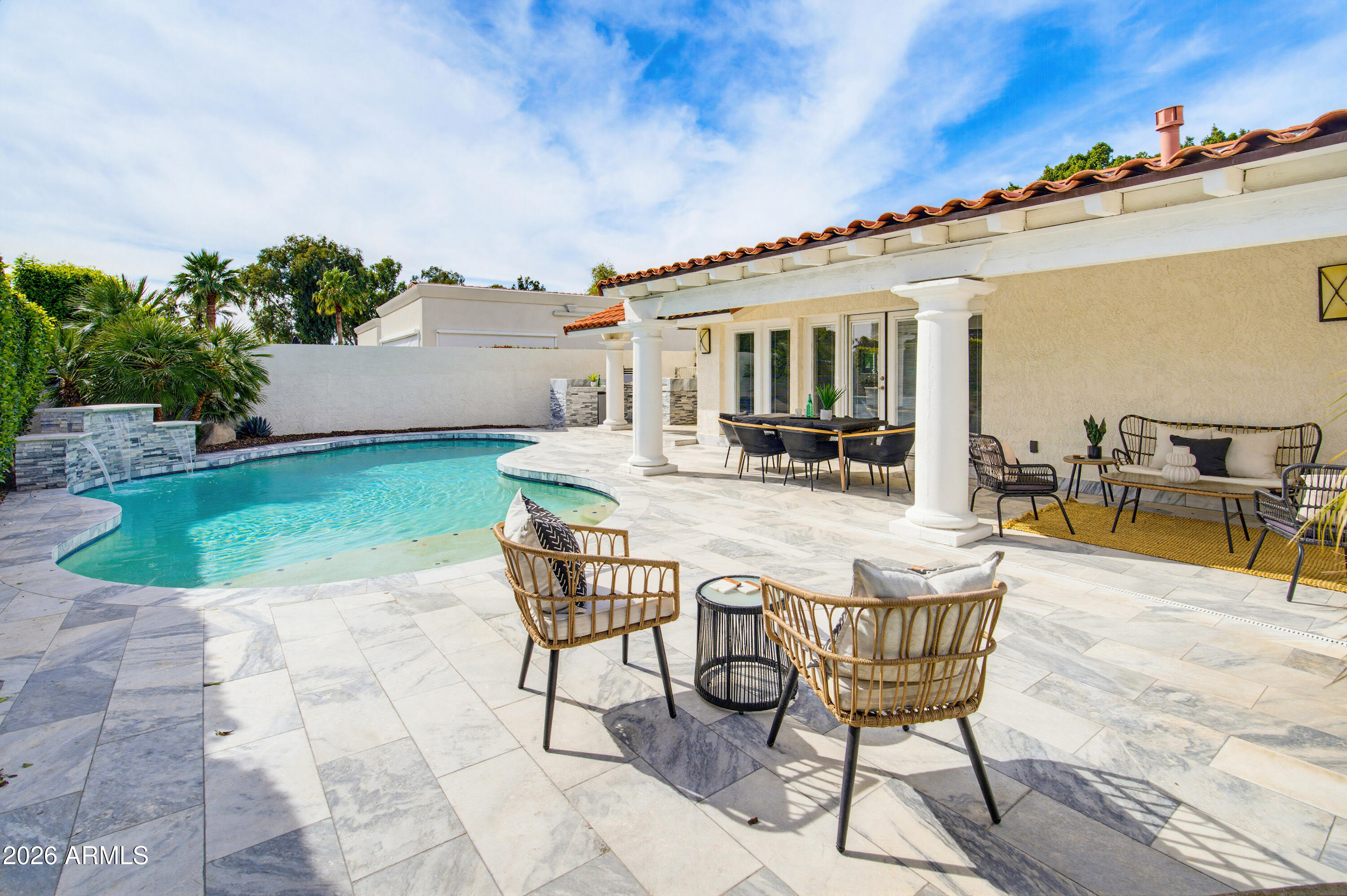 2521 E Marshall Avenue