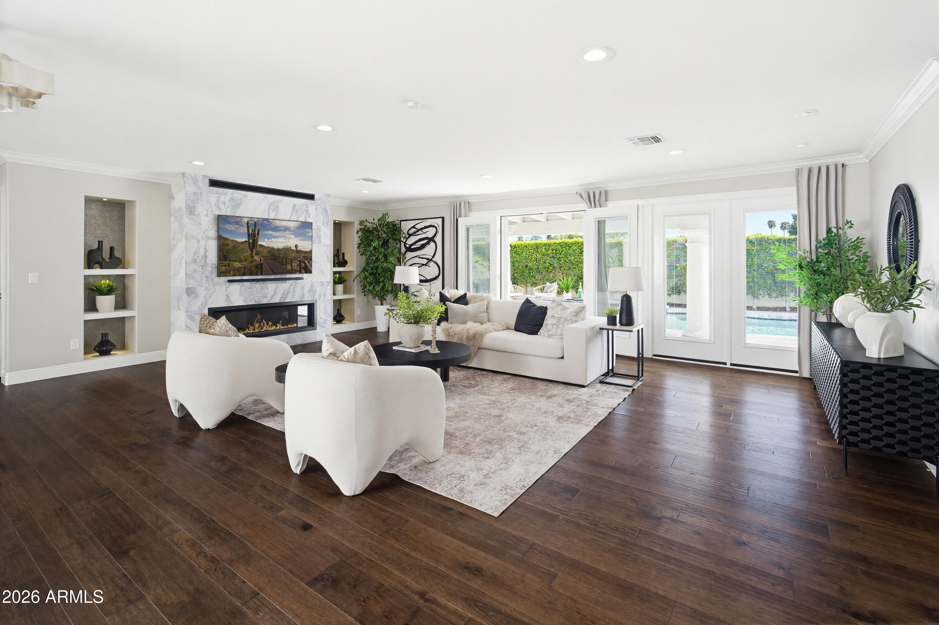 2521 E Marshall Avenue