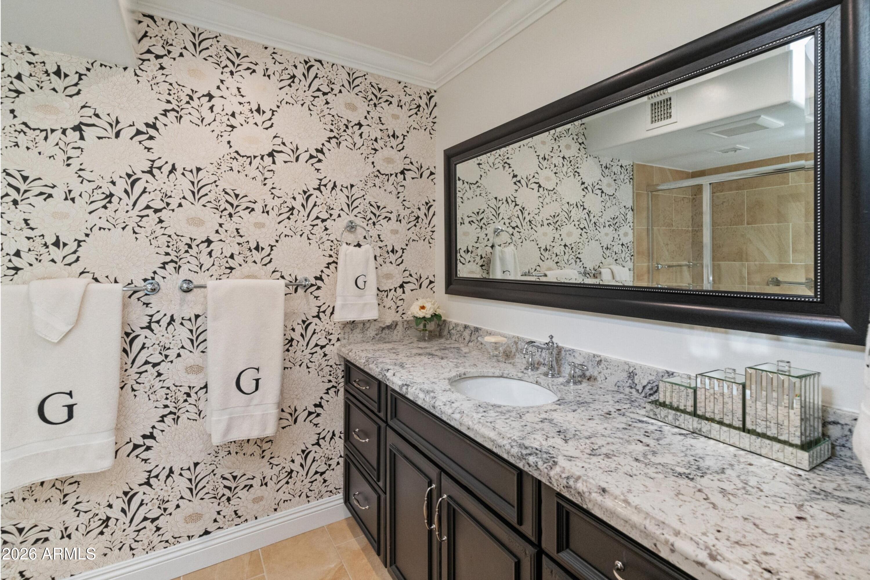 2521 E Marshall Avenue