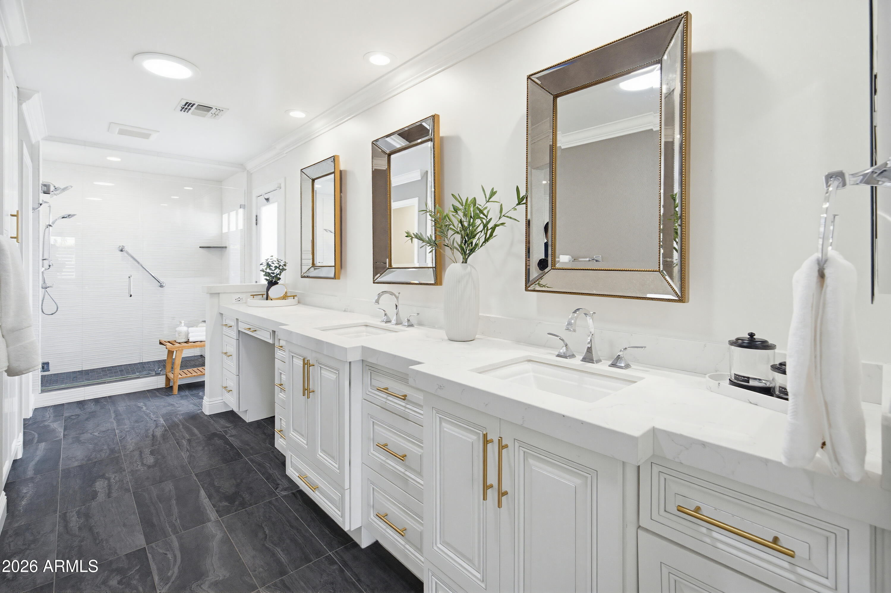 2521 E Marshall Avenue