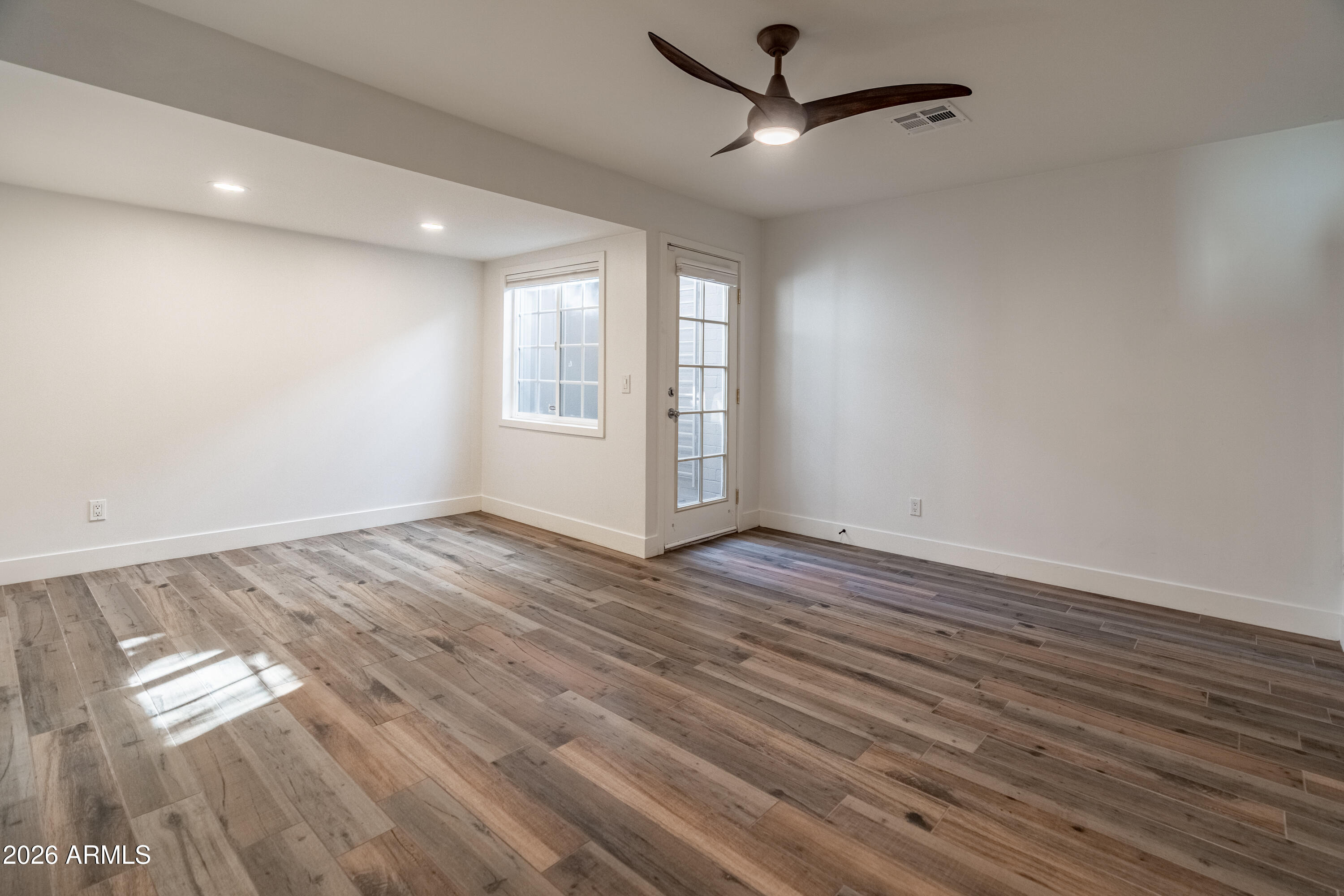 7124 N Via De Amigos