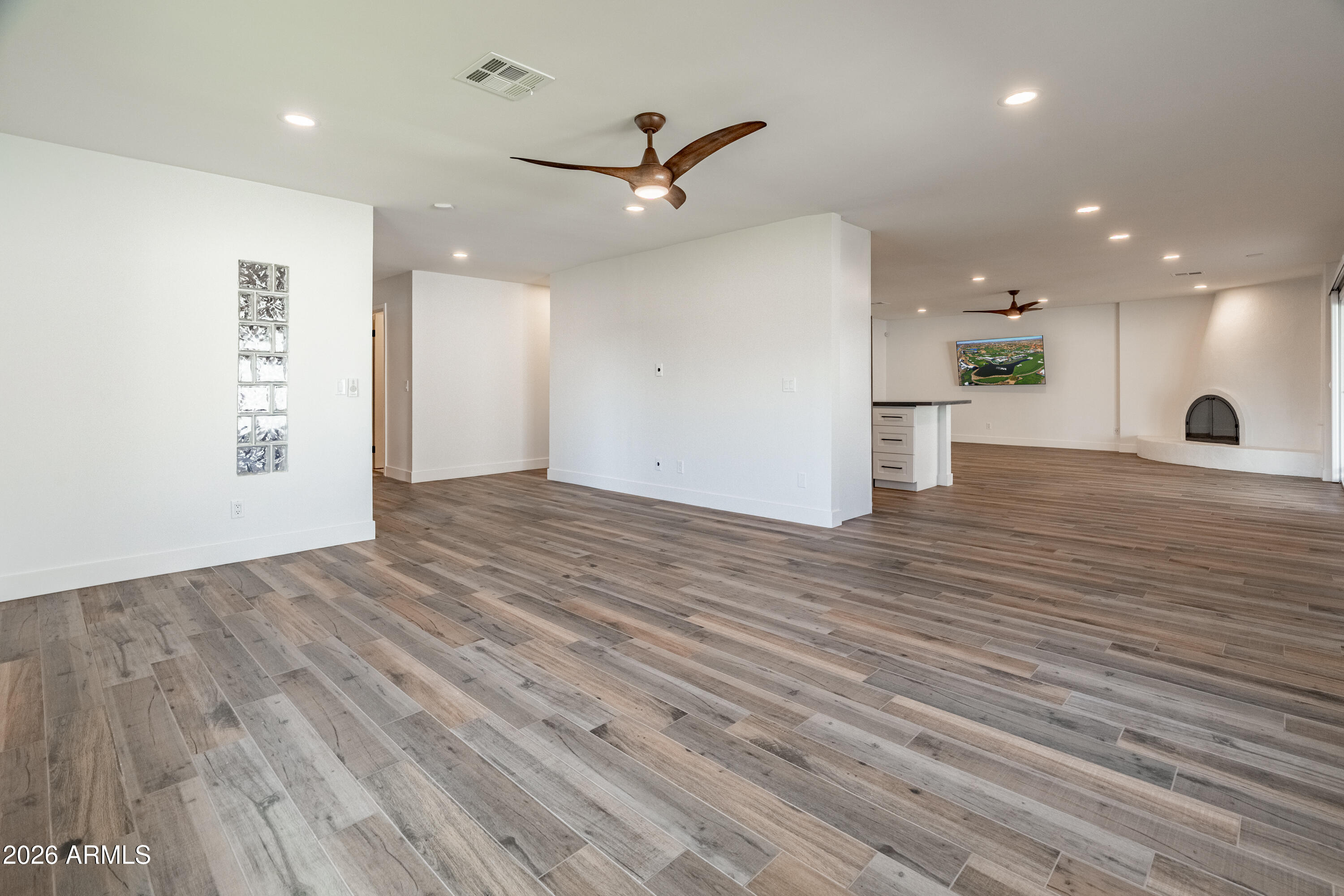 7124 N Via De Amigos